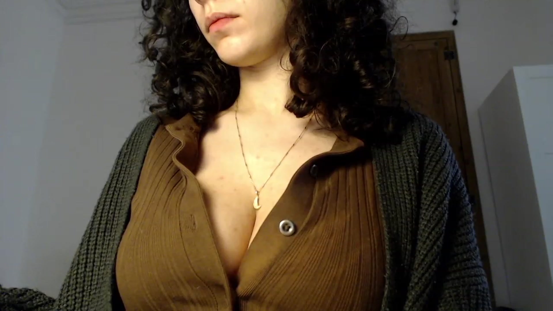 Gallery image thumbnail from LolasPie's myfreecams stream on, 04/01/2023, 17:09 image 19 of 20