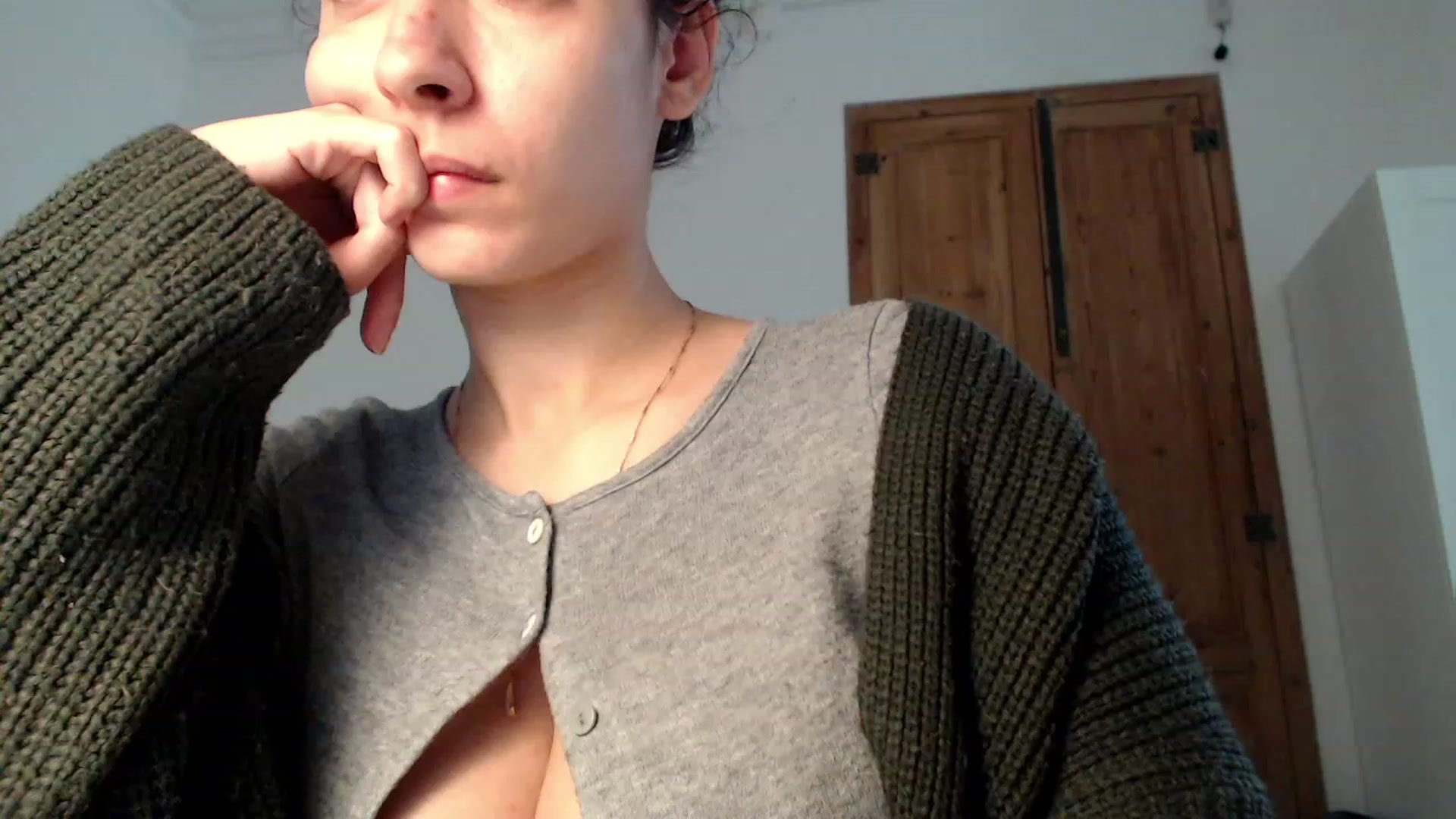 Gallery image thumbnail from LolasPie's myfreecams stream on, 04/04/2023, 15:53 image 14 of 20