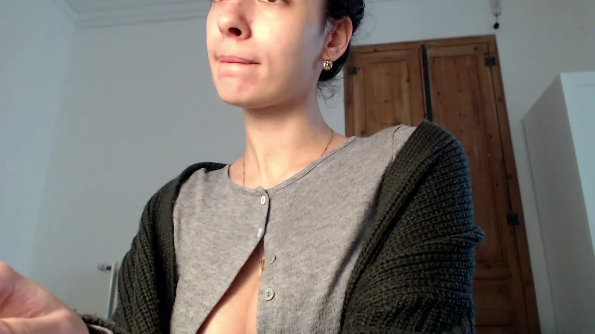 Gallery image thumbnail from LolasPie's myfreecams stream on, 04/15/2023, 15:53 image 11 of 20