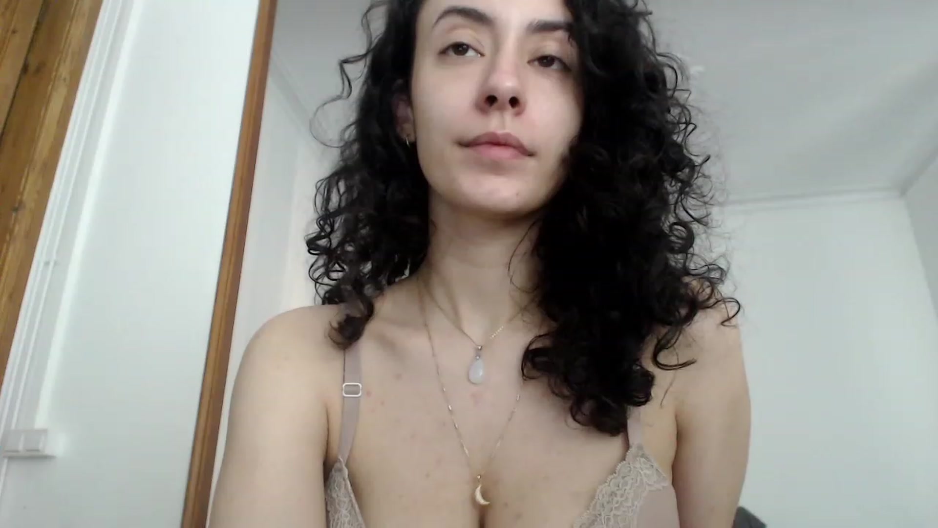 Gallery image thumbnail from LolasPie's myfreecams stream on, 06/18/2023, 16:46 image 7 of 20