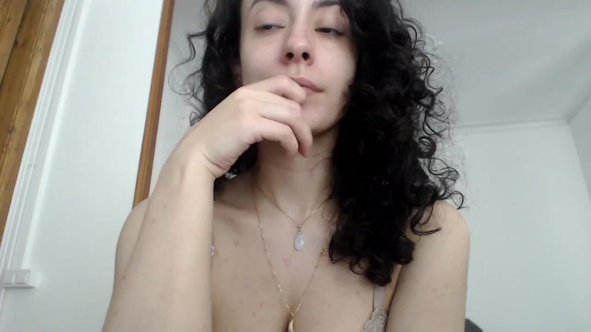 Gallery image thumbnail from LolasPie's myfreecams stream on, 06/18/2023, 16:46 image 9 of 20