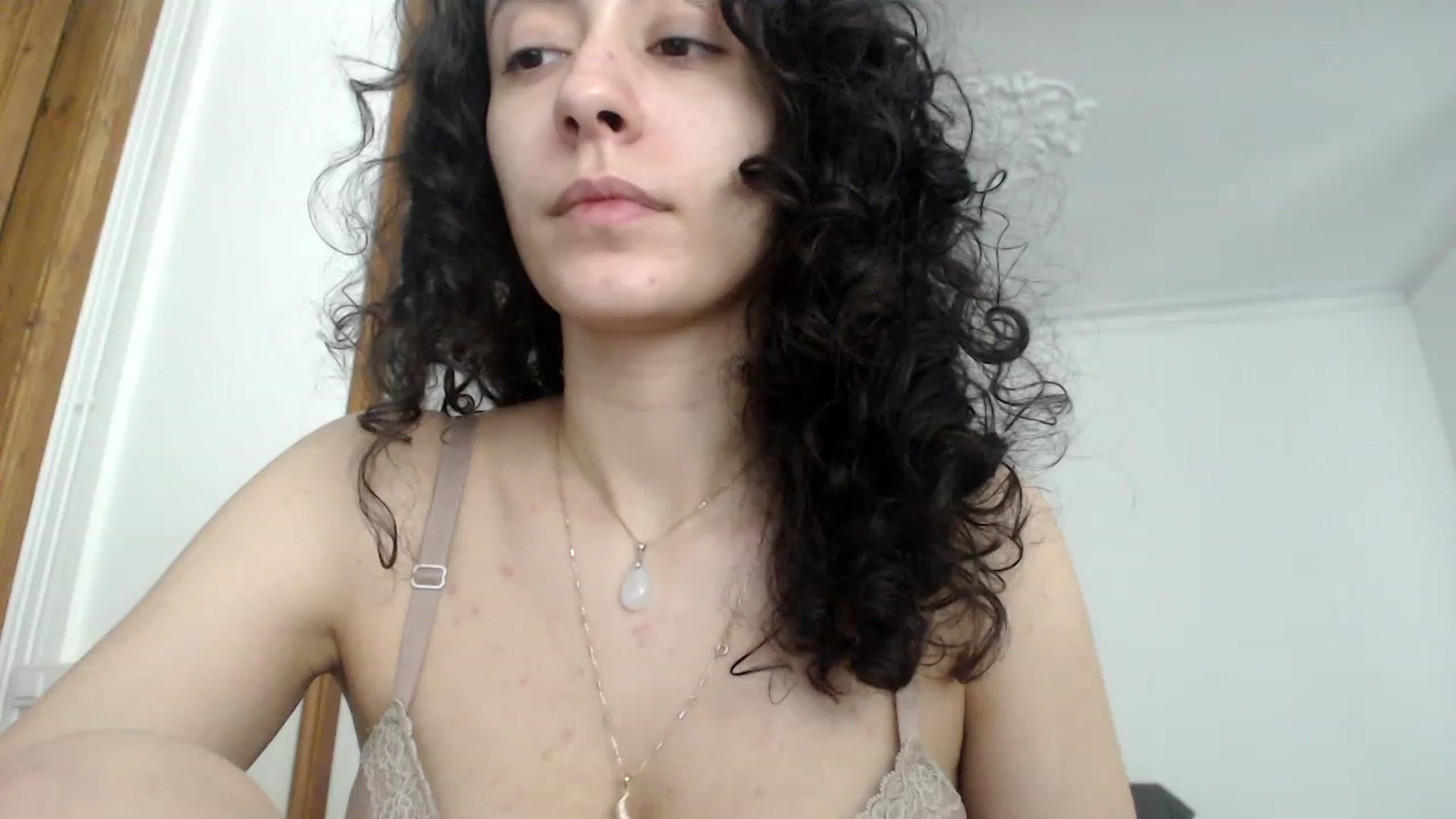 Gallery image thumbnail from LolasPie's myfreecams stream on, 06/18/2023, 16:46 image 18 of 20