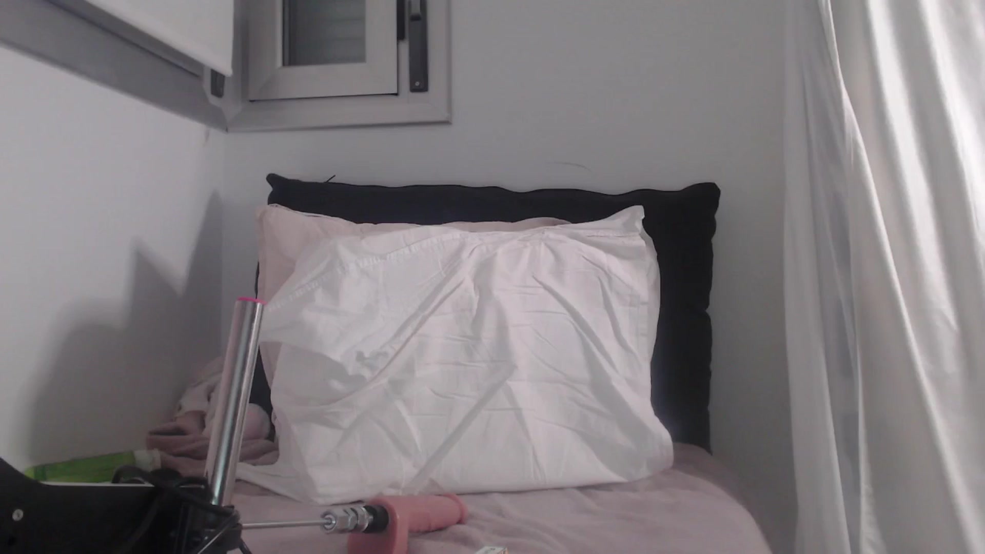 Gallery image thumbnail from LolasWorld's myfreecams stream on, 05/13/2025, 17:20 image 3 of 20