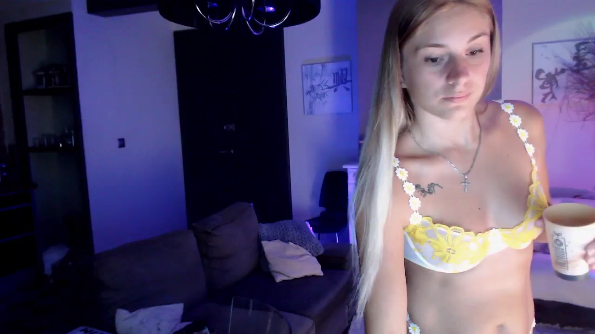 Gallery image thumbnail from LolasWorld's myfreecams stream on, 07/02/2025, 04:53 image 2 of 20