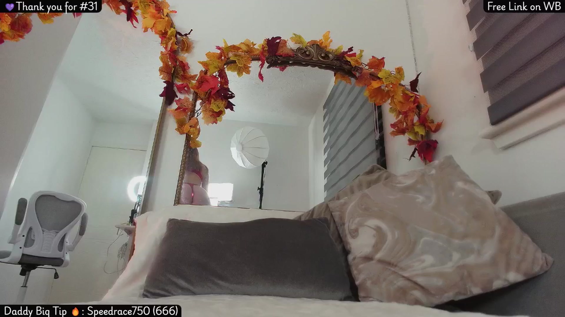Gallery image thumbnail from Lolathorne's myfreecams stream on, 11/25/2025, 07:27 image 6 of 20