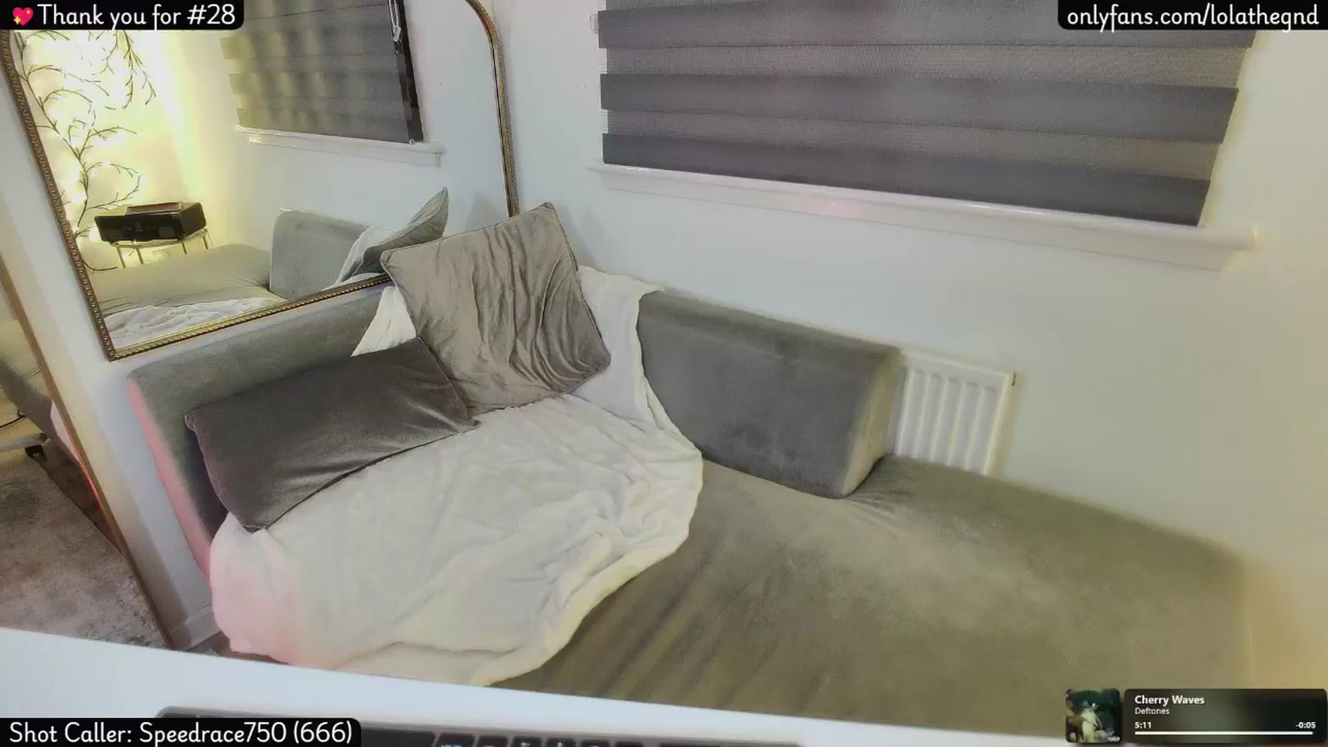 Gallery image thumbnail from Lolathorne's myfreecams stream on, 01/16/2026, 23:26 image 18 of 20