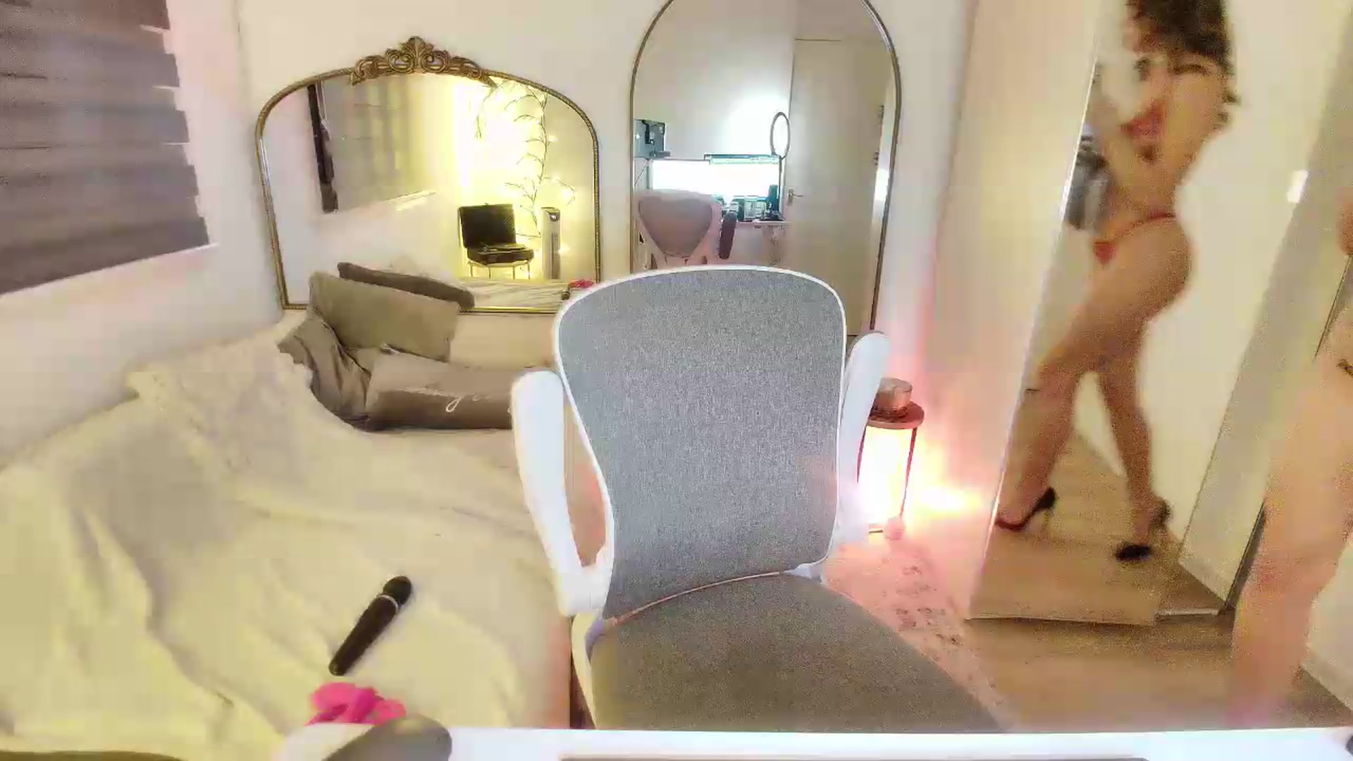 Gallery image thumbnail from Lolathorne's myfreecams stream on, 05/16/2026, 23:18 image 10 of 20