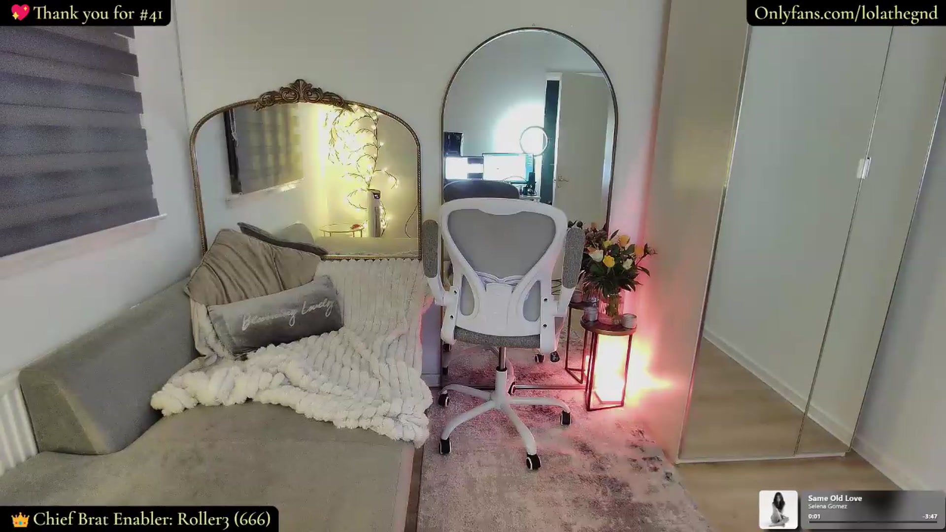 Gallery image thumbnail from Lolathorne's myfreecams stream on, 06/01/2026, 21:50 image 10 of 20