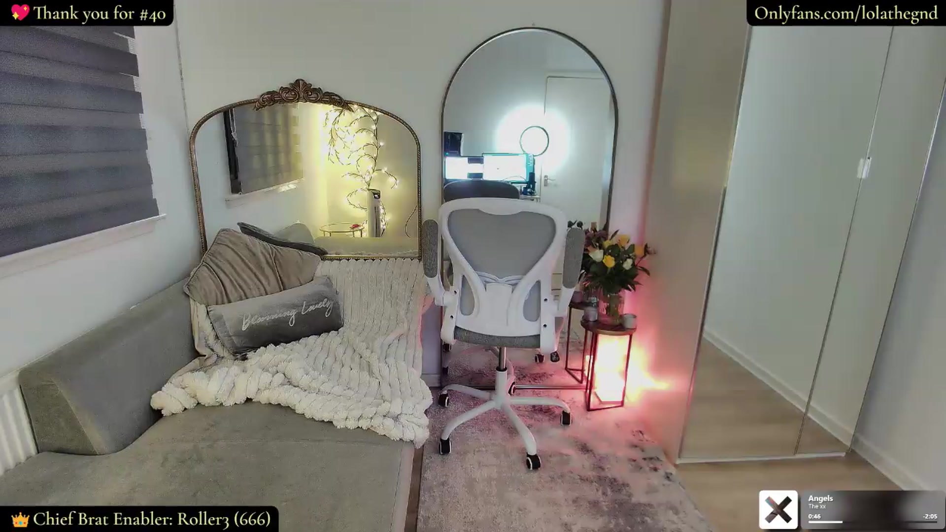 Gallery image thumbnail from Lolathorne's myfreecams stream on, 06/01/2026, 21:50 image 9 of 20
