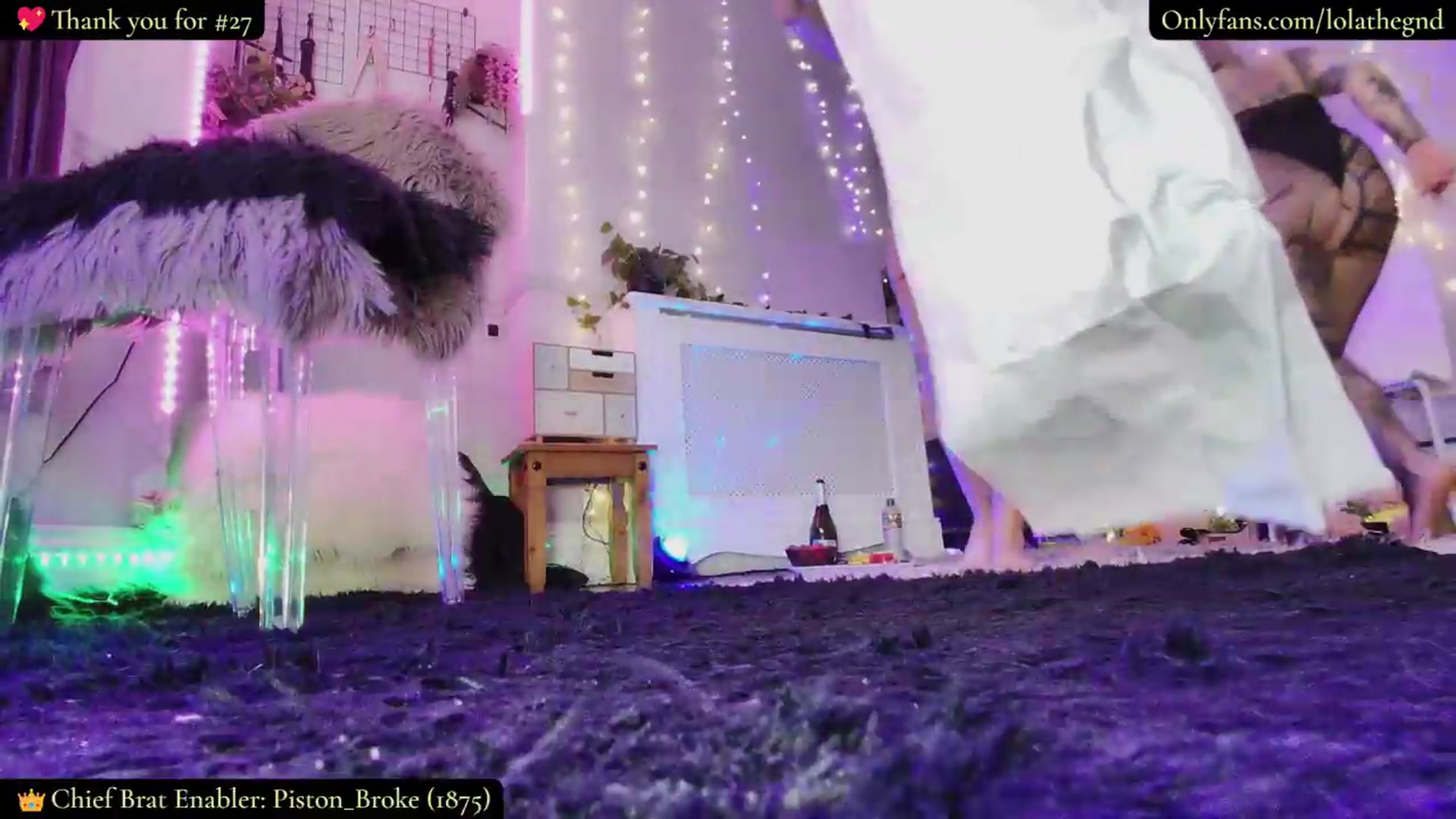 Gallery image thumbnail from Lolathorne's myfreecams stream on, 07/01/2026, 24:02 image 14 of 20