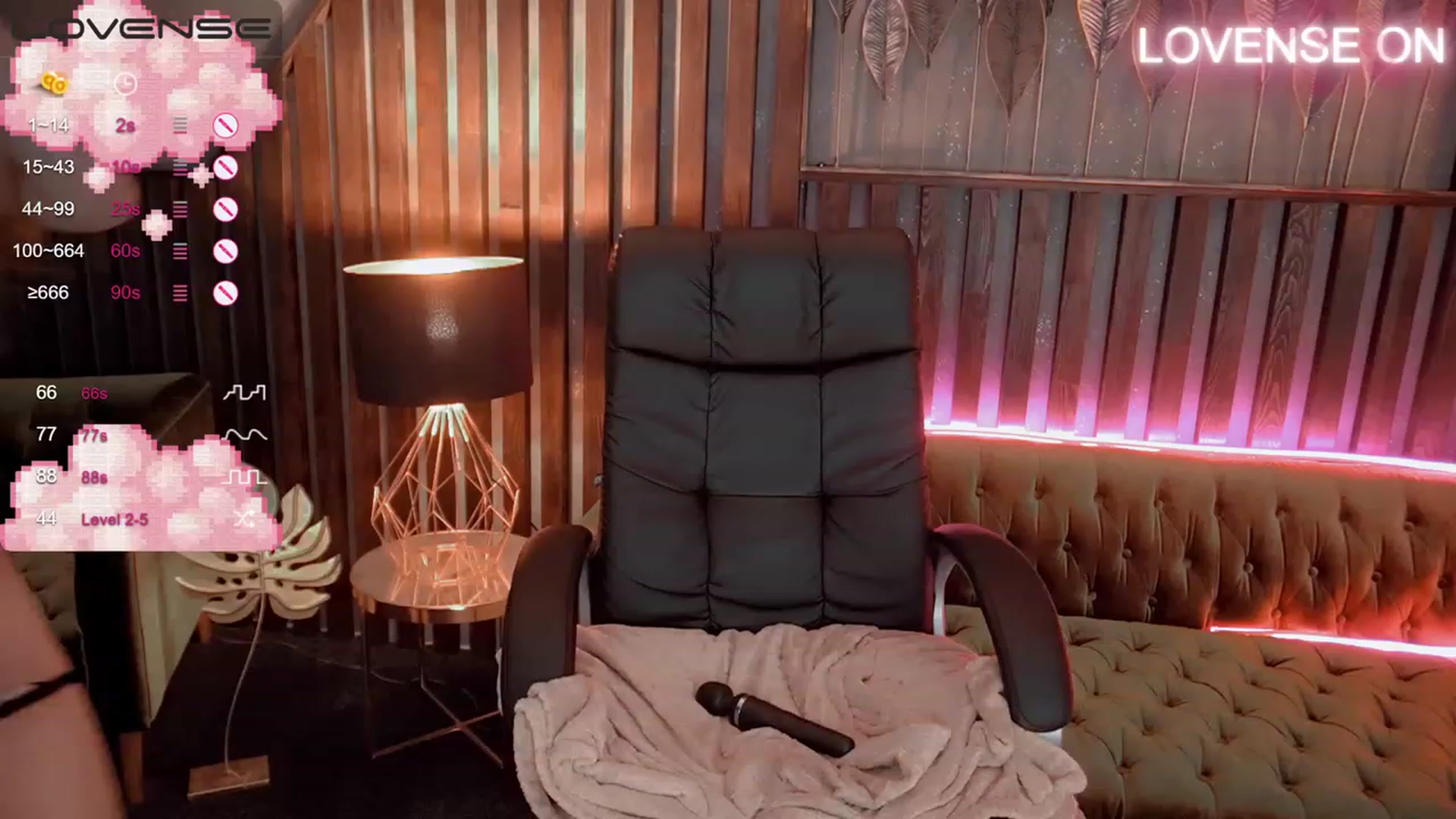 Gallery image thumbnail from LoliGirll's myfreecams stream on, 11/22/2022, 10:48 image 6 of 20