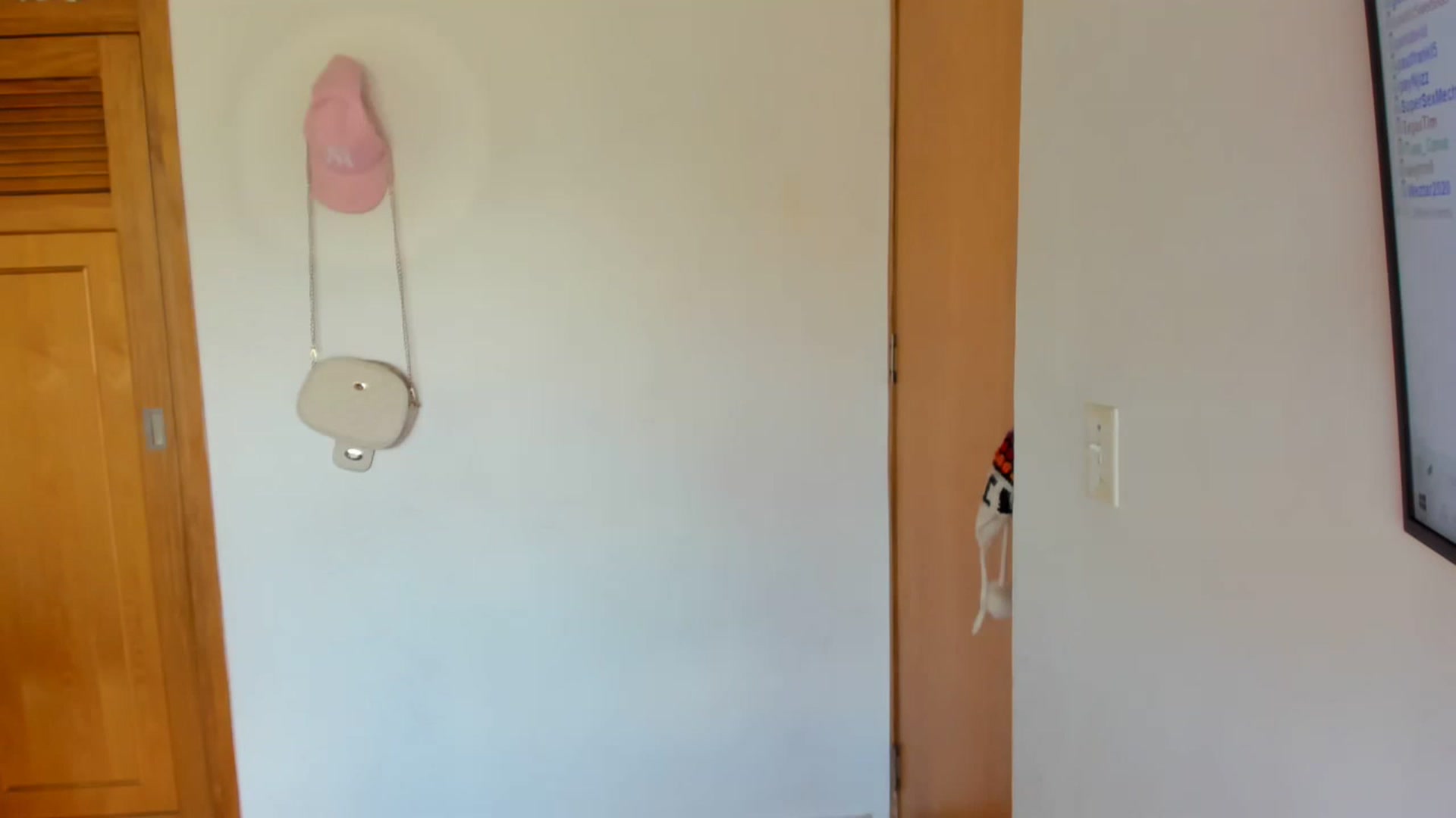 Gallery image thumbnail from Lolipopgomez's myfreecams stream on, 12/28/2022, 17:30 image 17 of 20