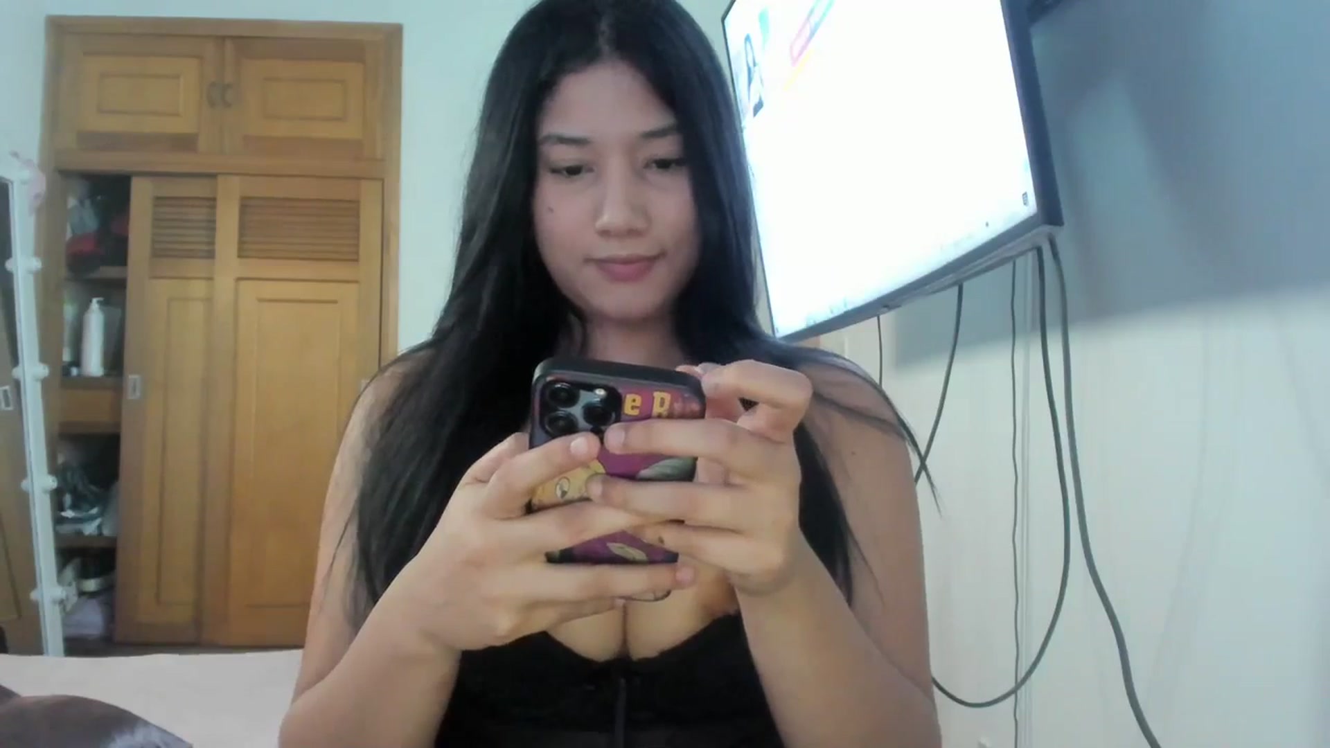 Gallery image thumbnail from Lolipopgomez's myfreecams stream on, 03/08/2024, 16:06 image 4 of 20