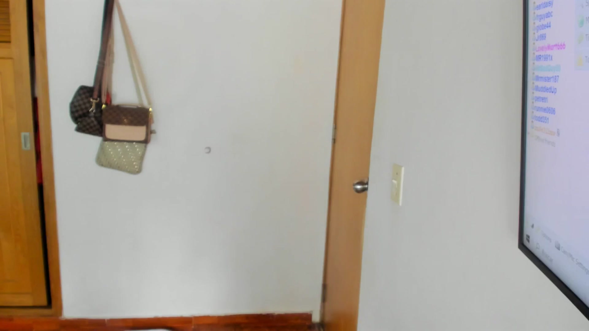 Gallery image thumbnail from Lolipopgomez's myfreecams stream on, 05/10/2024, 17:51 image 13 of 20