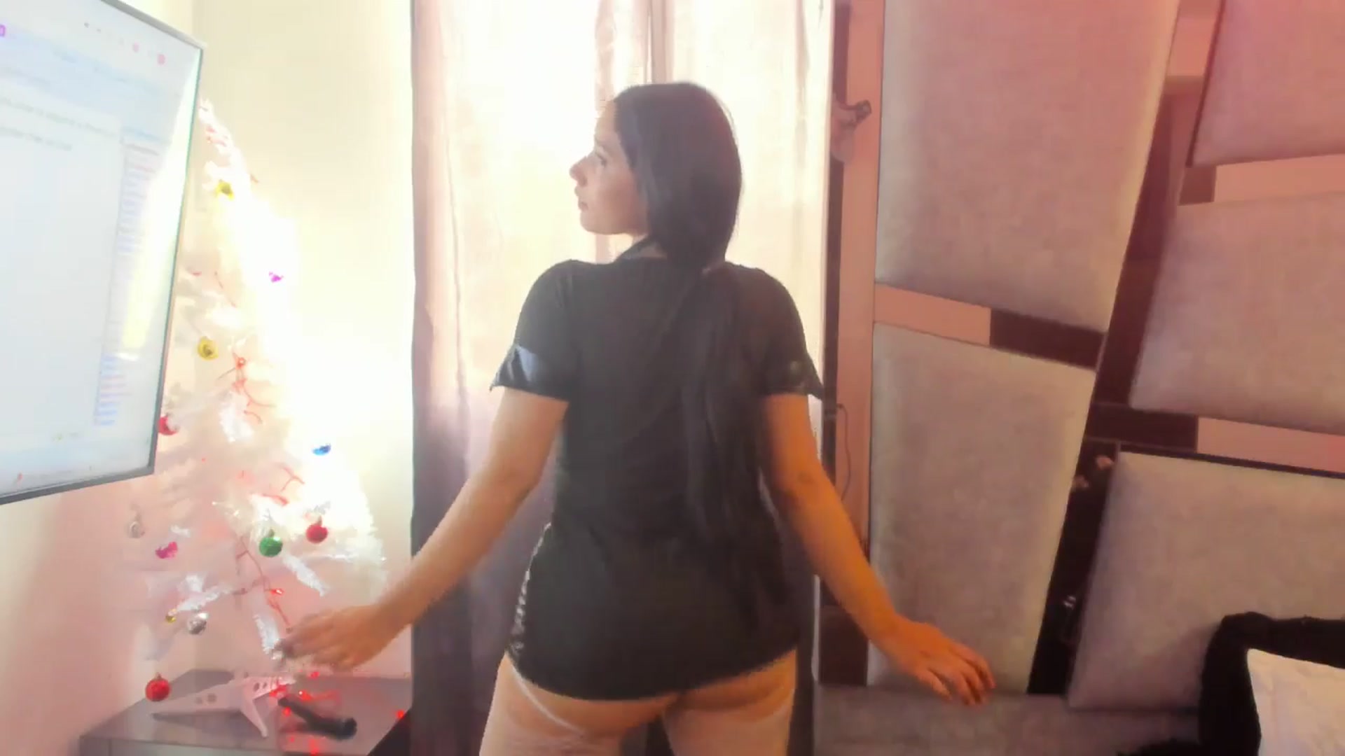 Gallery image thumbnail from Lolipopgomez's myfreecams stream on, 01/02/2025, 18:39 image 4 of 20