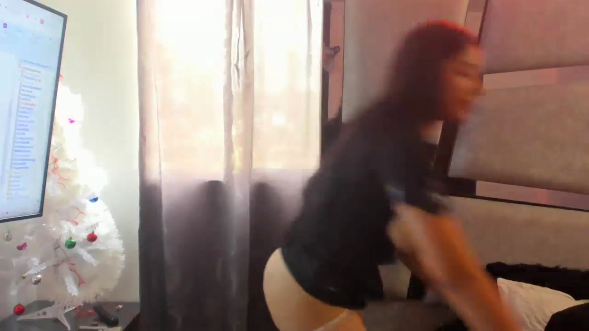 Gallery image thumbnail from Lolipopgomez's myfreecams stream on, 01/02/2025, 18:39 image 18 of 20