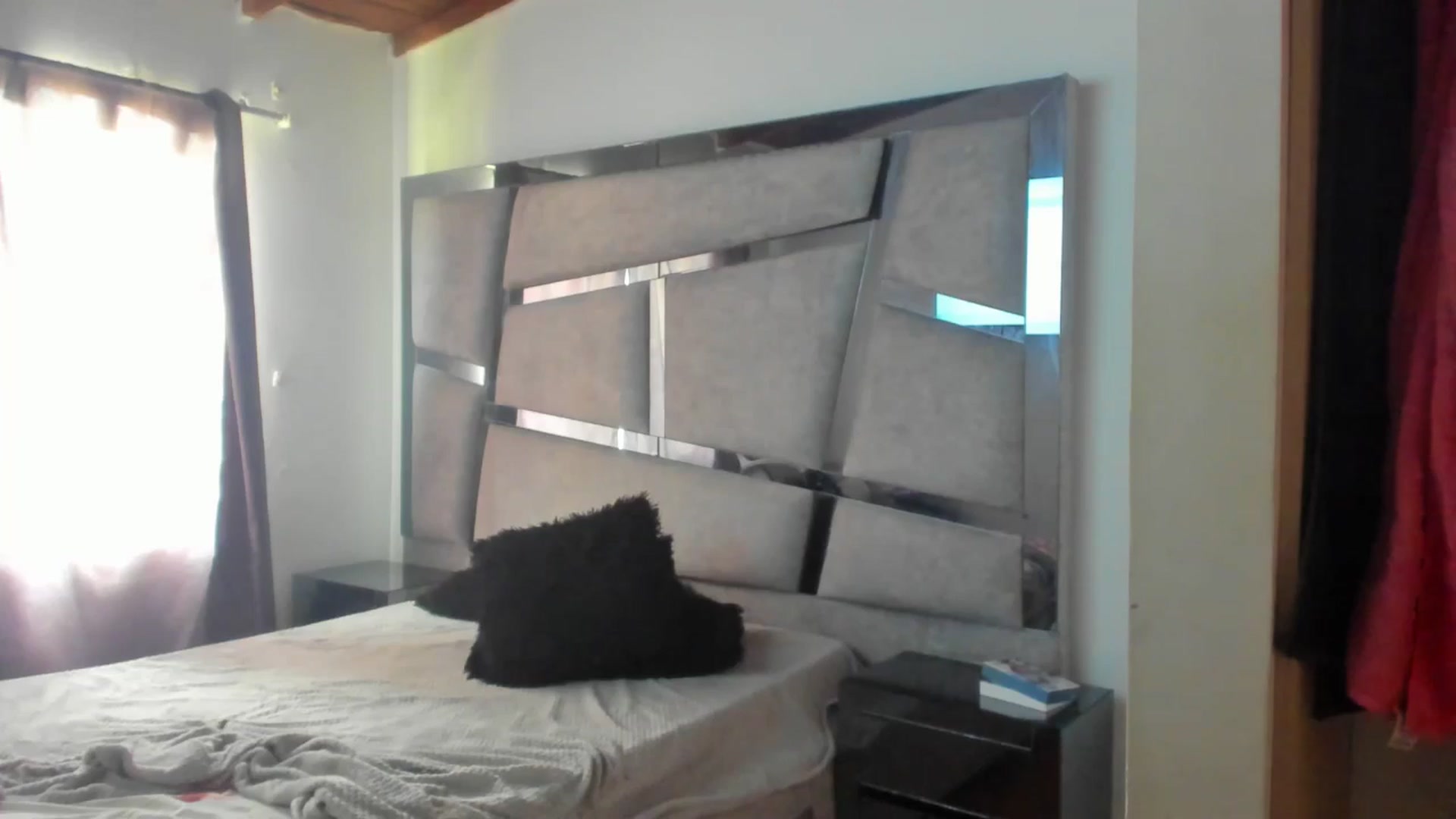 Gallery image thumbnail from Lolipopgomez's myfreecams stream on, 05/26/2025, 17:14 image 14 of 20