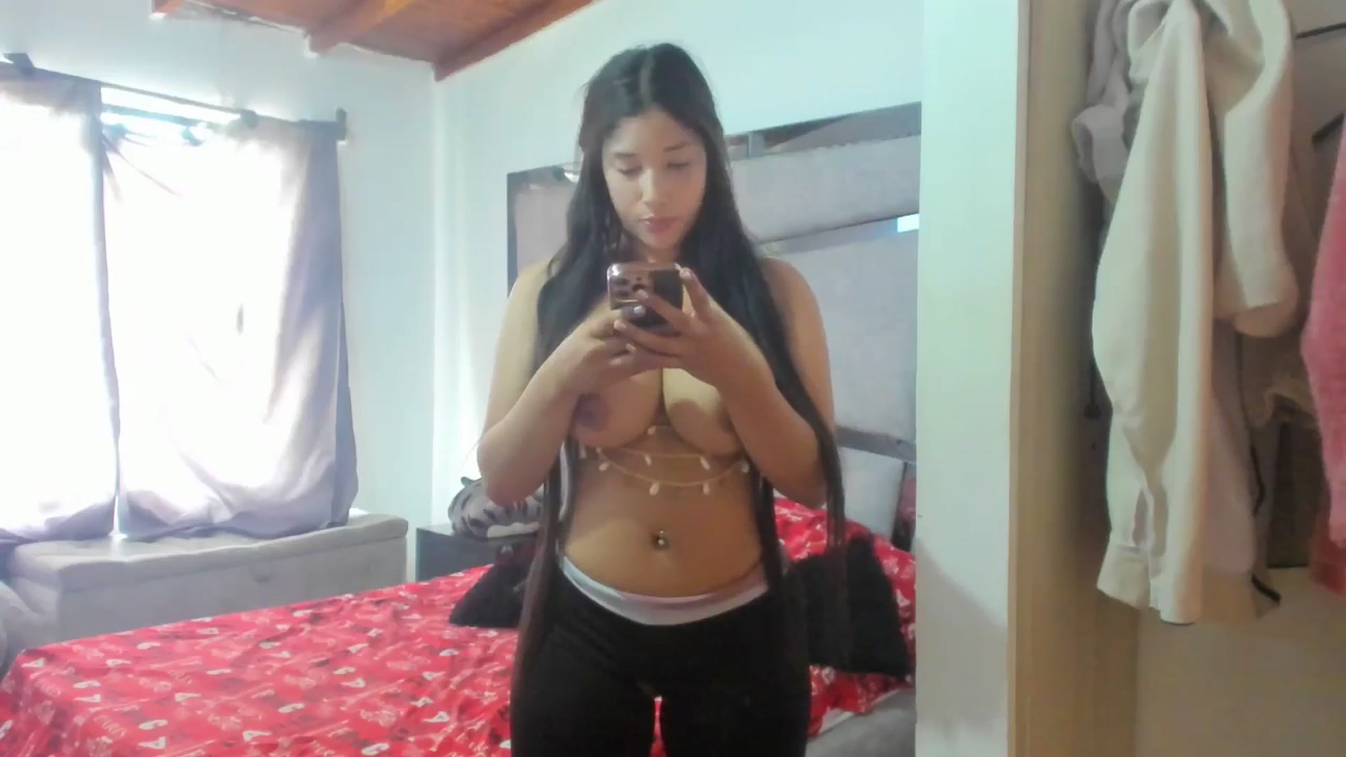 Gallery image thumbnail from Lolipopgomez's myfreecams stream on, 06/13/2025, 16:58 image 20 of 20