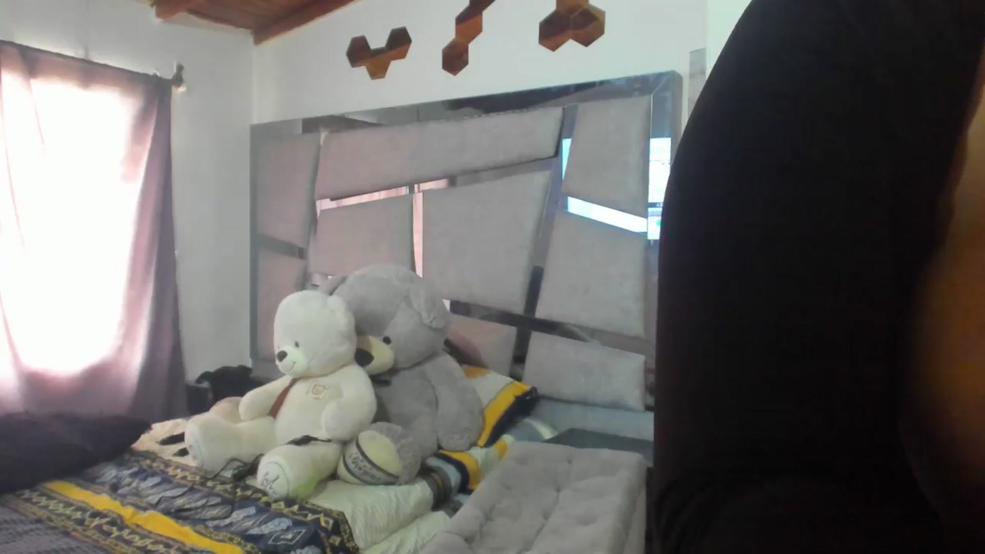 Gallery image thumbnail from Lolipopgomez's myfreecams stream on, 07/21/2025, 18:39 image 13 of 20
