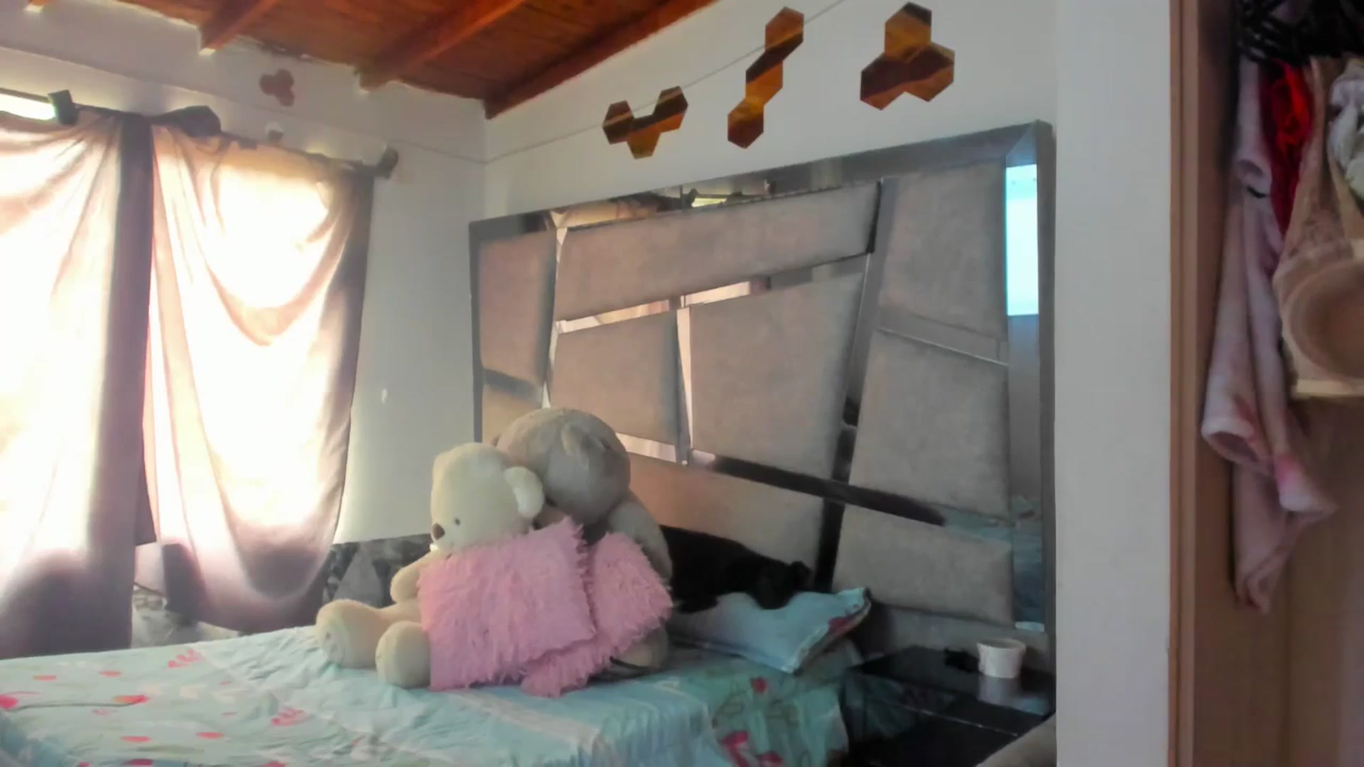Gallery image thumbnail from Lolipopgomez's myfreecams stream on, 08/13/2025, 16:00 image 14 of 20