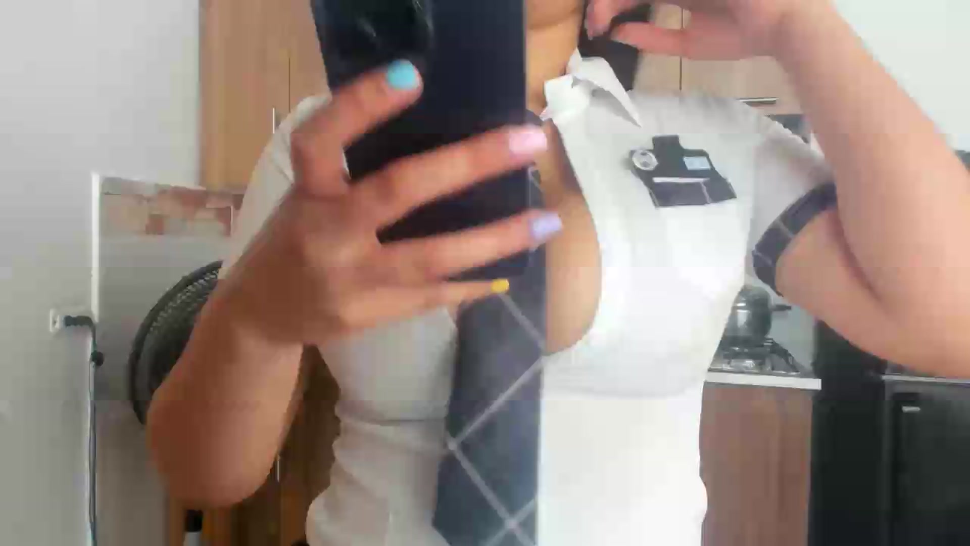 Gallery image thumbnail from Lolipopgomez's myfreecams stream on, 06/21/2026, 19:41 image 3 of 20