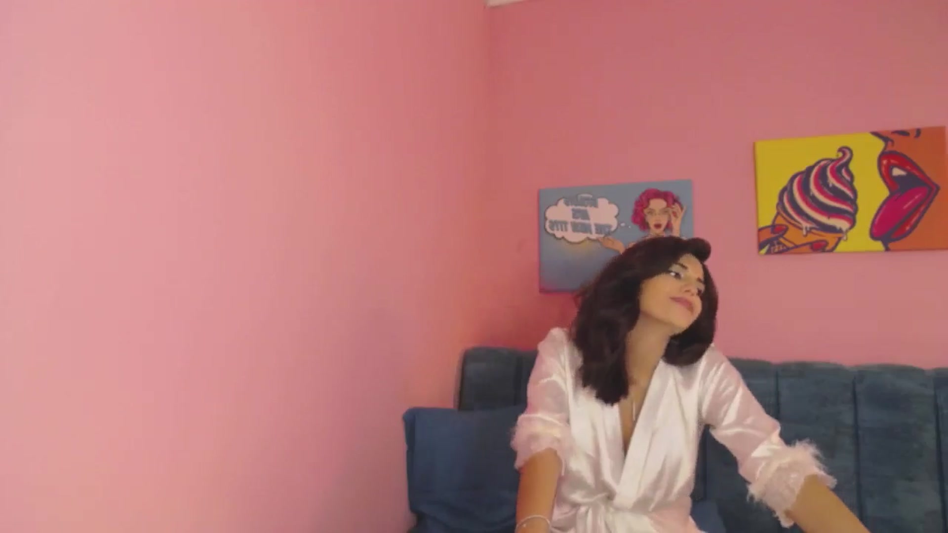 Gallery image thumbnail from Lolithalem's myfreecams stream on, 07/15/2024, 15:49 image 16 of 20