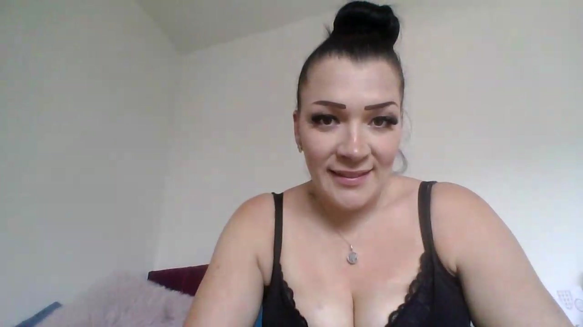 Gallery image thumbnail from Lolla1992's myfreecams stream on, 05/12/2026, 12:40 image 6 of 20