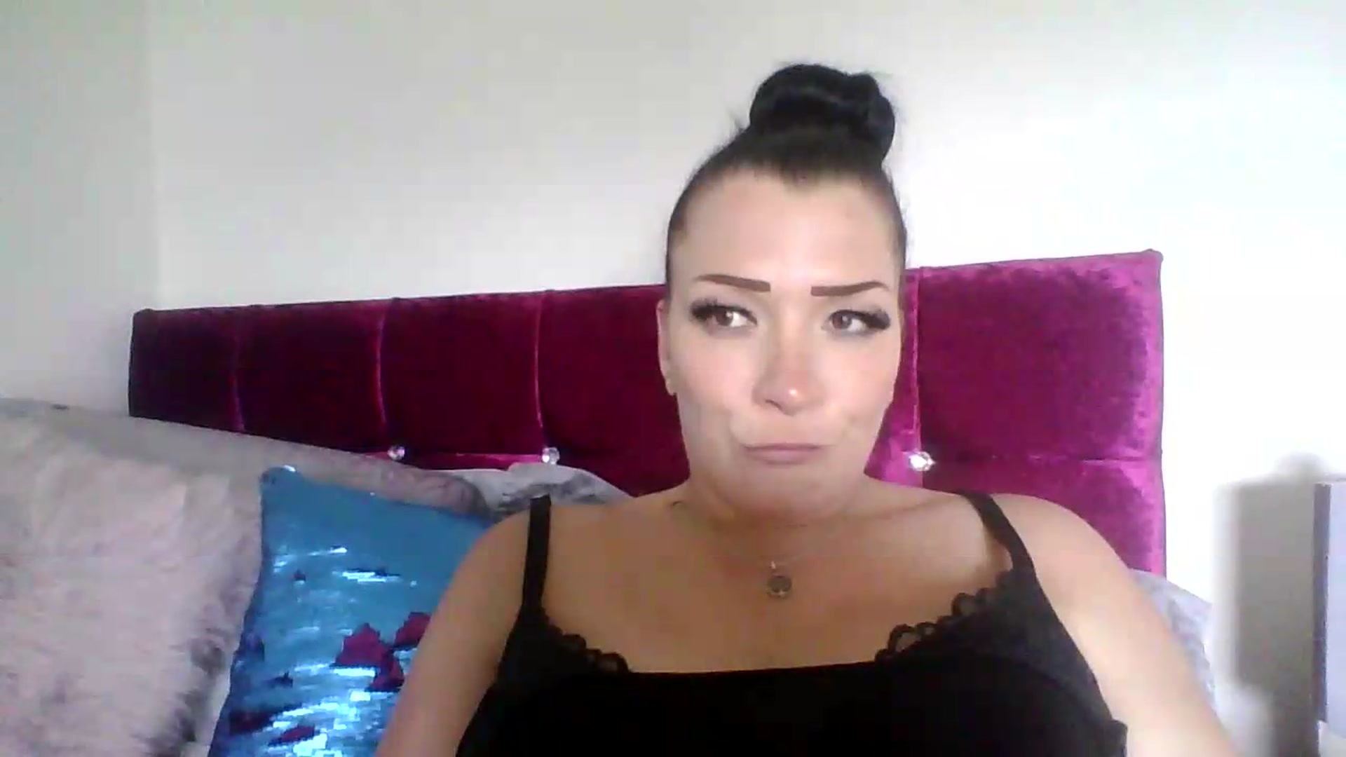 Gallery image thumbnail from Lolla1992's myfreecams stream on, 05/12/2026, 12:40 image 15 of 20