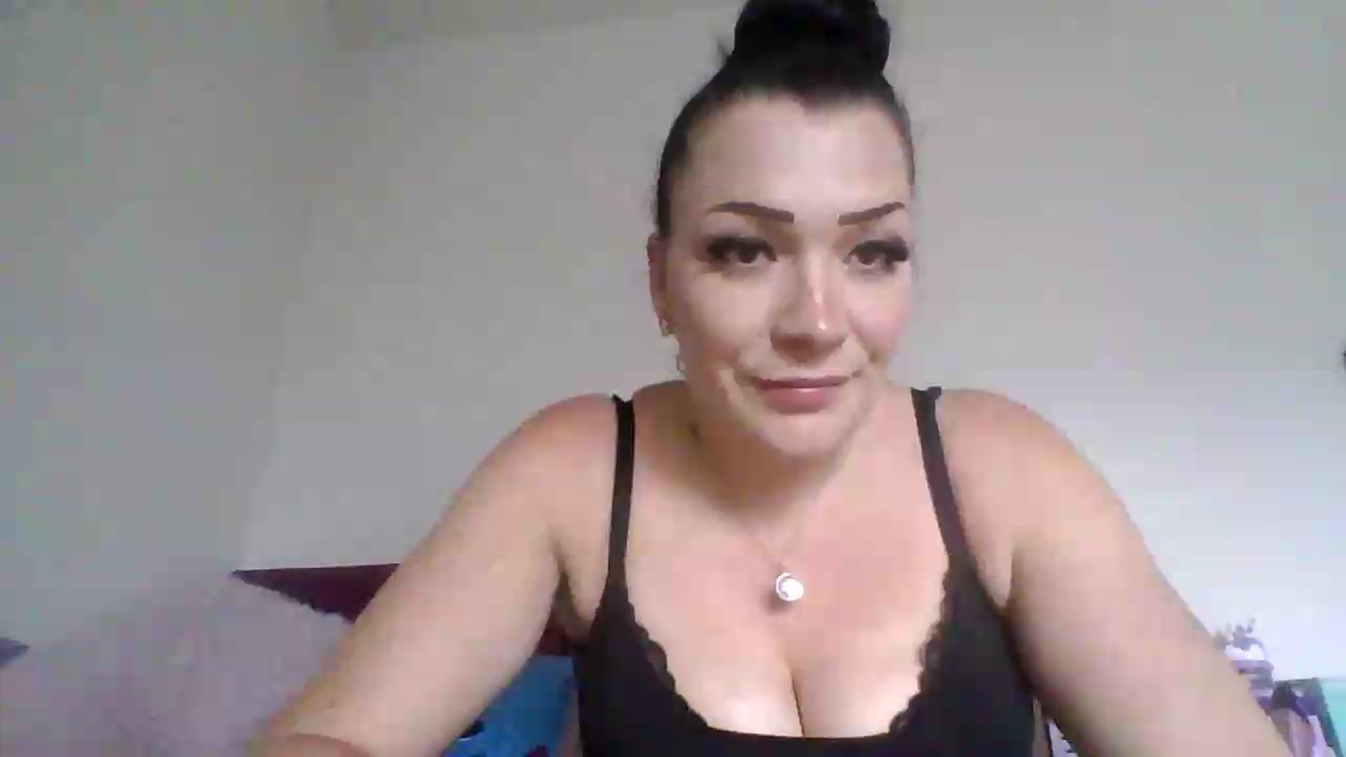 Gallery image thumbnail from Lolla1992's myfreecams stream on, 05/12/2026, 12:40 image 1 of 20