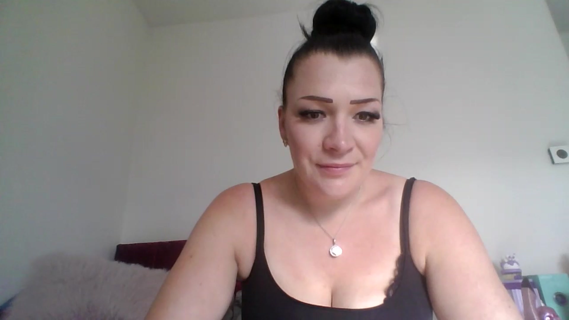 Gallery image thumbnail from Lolla1992's myfreecams stream on, 05/12/2026, 17:54 image 15 of 20