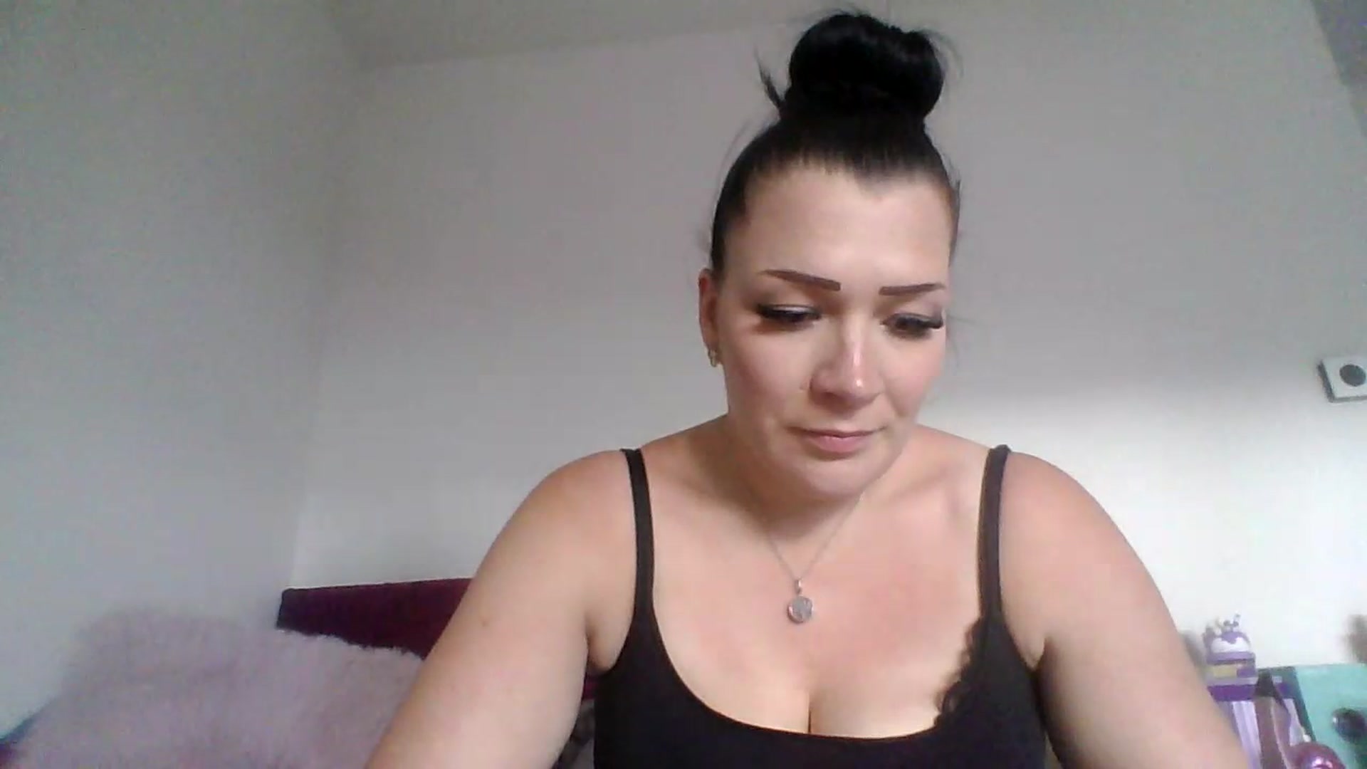 Gallery image thumbnail from Lolla1992's myfreecams stream on, 05/12/2026, 17:54 image 17 of 20