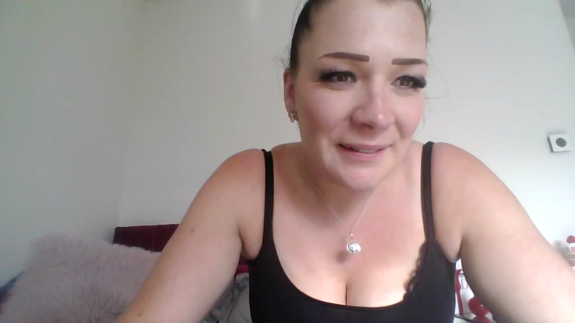 Gallery image thumbnail from Lolla1992's myfreecams stream on, 05/12/2026, 17:54 image 6 of 20
