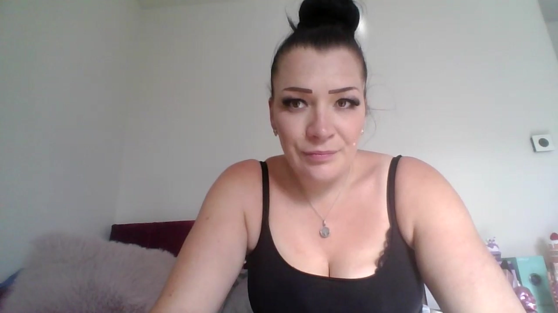 Gallery image thumbnail from Lolla1992's myfreecams stream on, 05/12/2026, 17:54 image 14 of 20