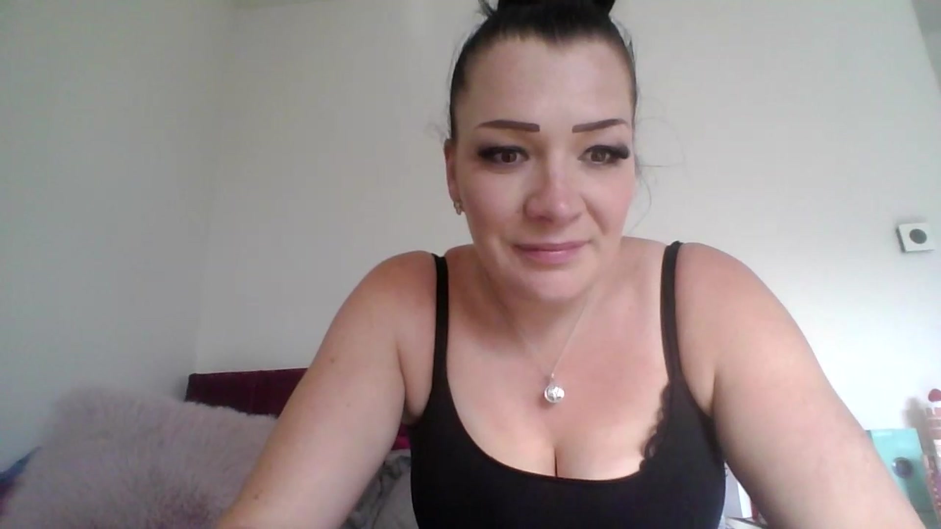 Gallery image thumbnail from Lolla1992's myfreecams stream on, 05/12/2026, 17:54 image 7 of 20