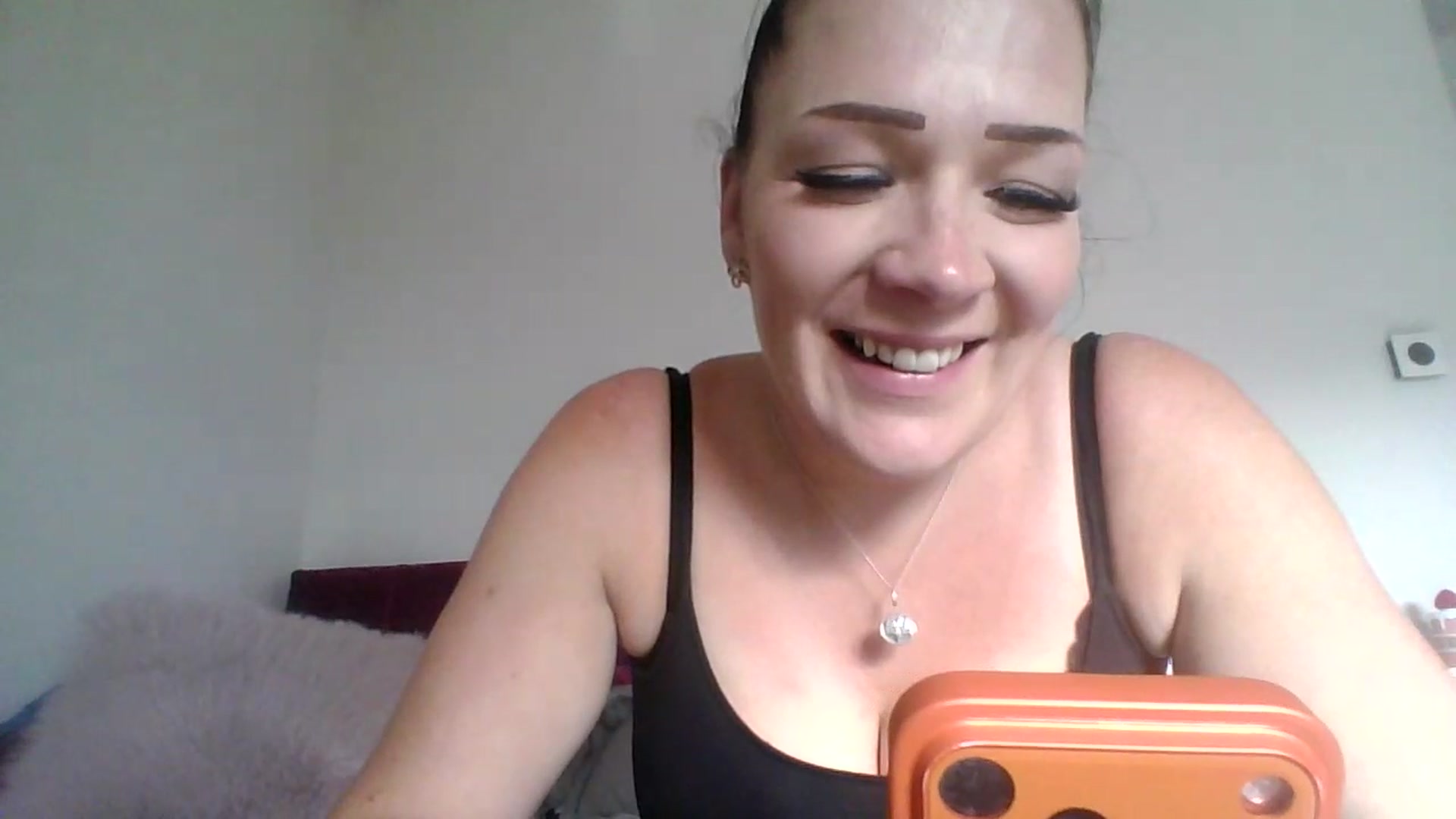 Gallery image thumbnail from Lolla1992's myfreecams stream on, 05/12/2026, 17:54 image 5 of 20
