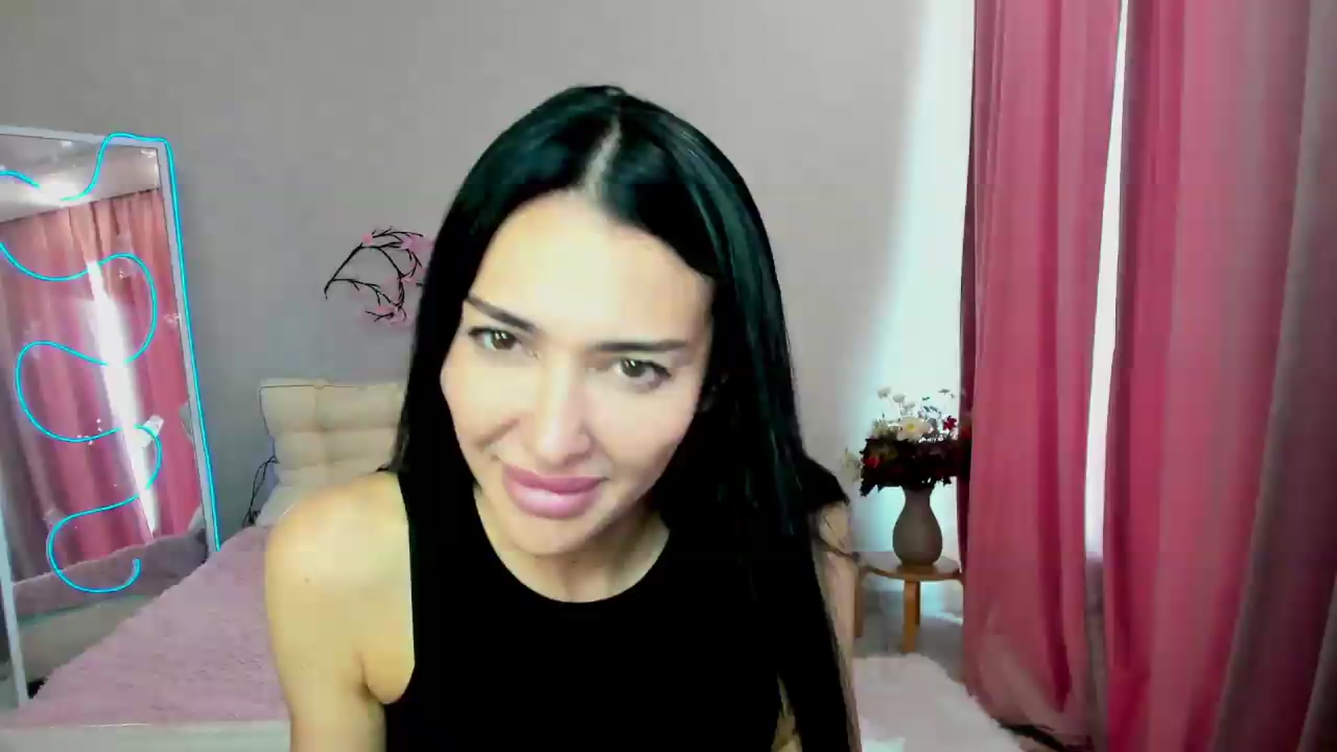 Gallery image thumbnail from Lolla_FoxX's myfreecams stream on, 08/14/2026, 13:15 image 1 of 20