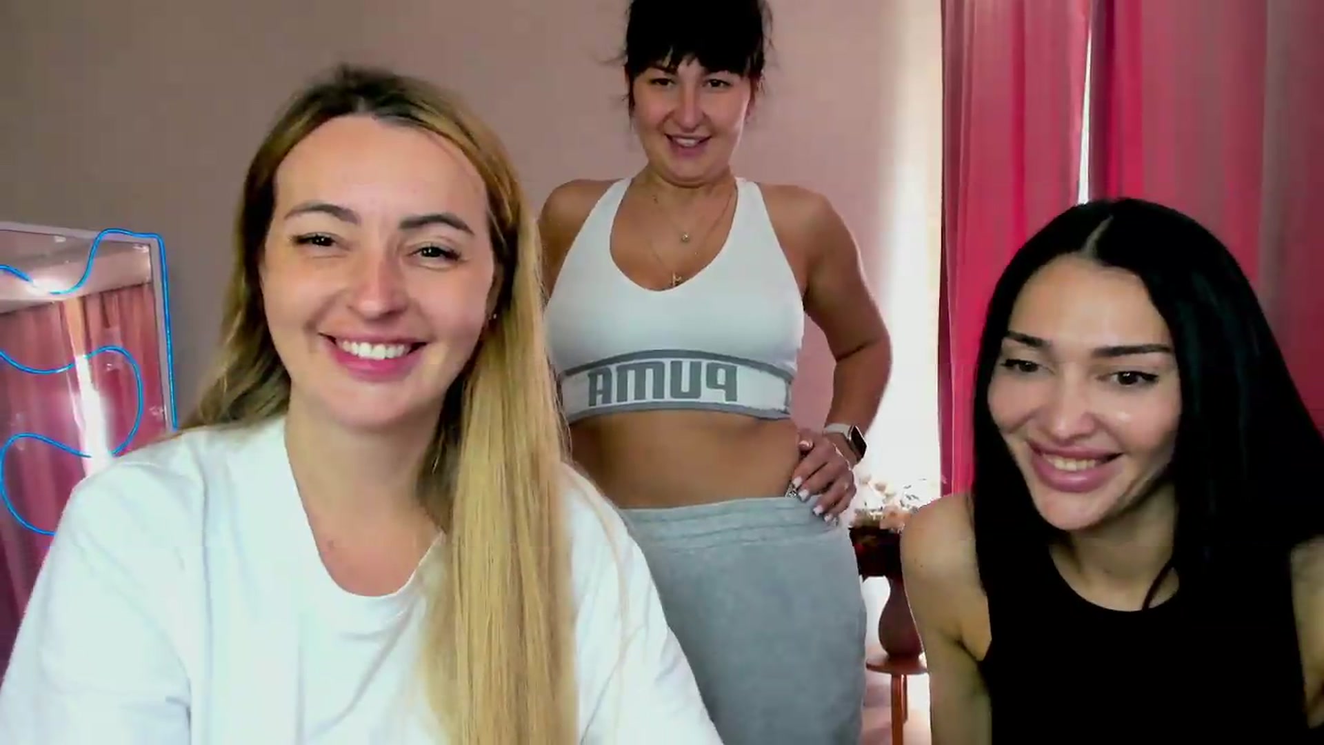 Gallery image thumbnail from Lolla_FoxX's myfreecams stream on, 08/14/2026, 13:15 image 16 of 20