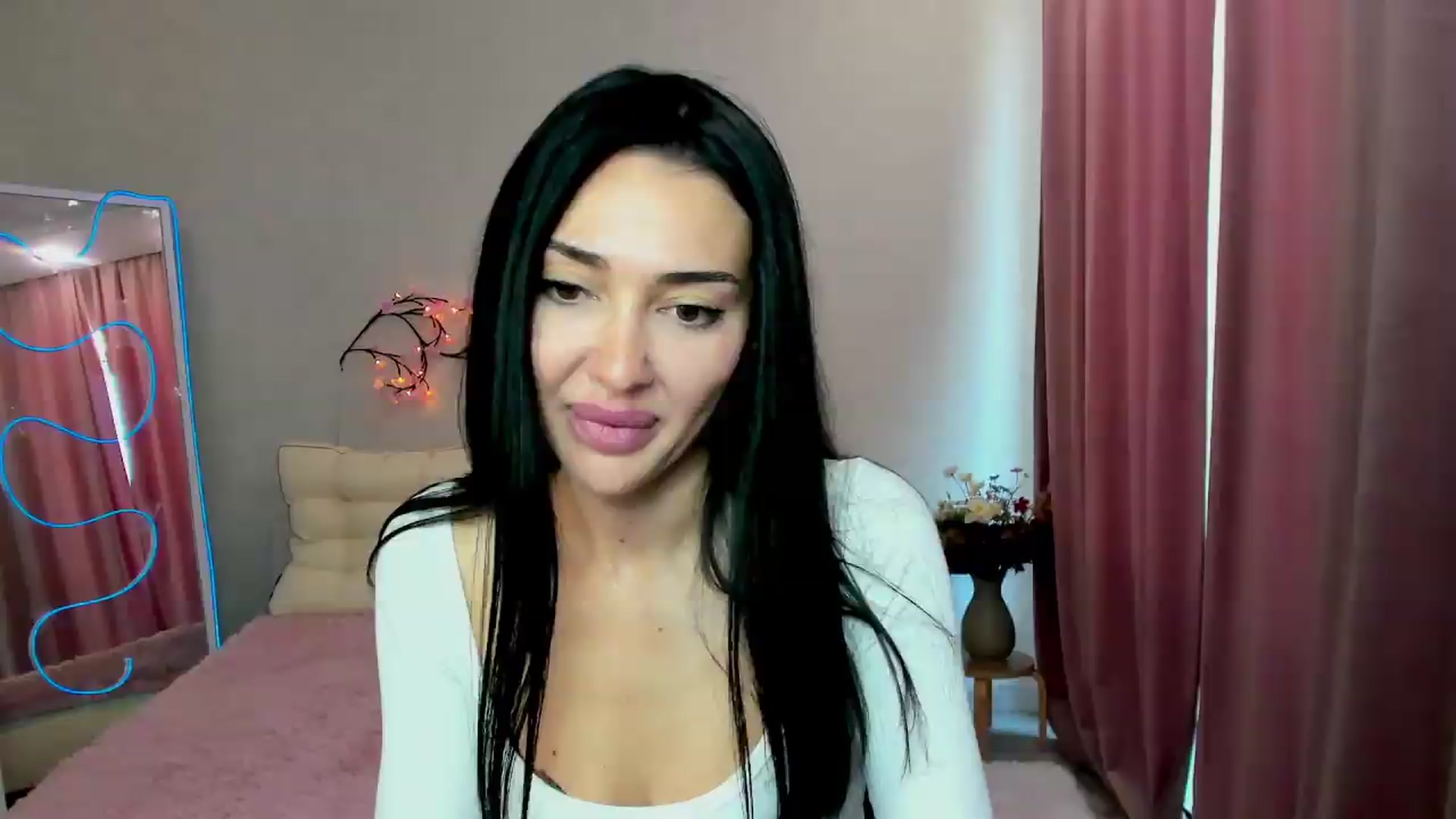 Gallery image thumbnail from Lolla_FoxX's myfreecams stream on, 08/15/2026, 08:31 image 8 of 20