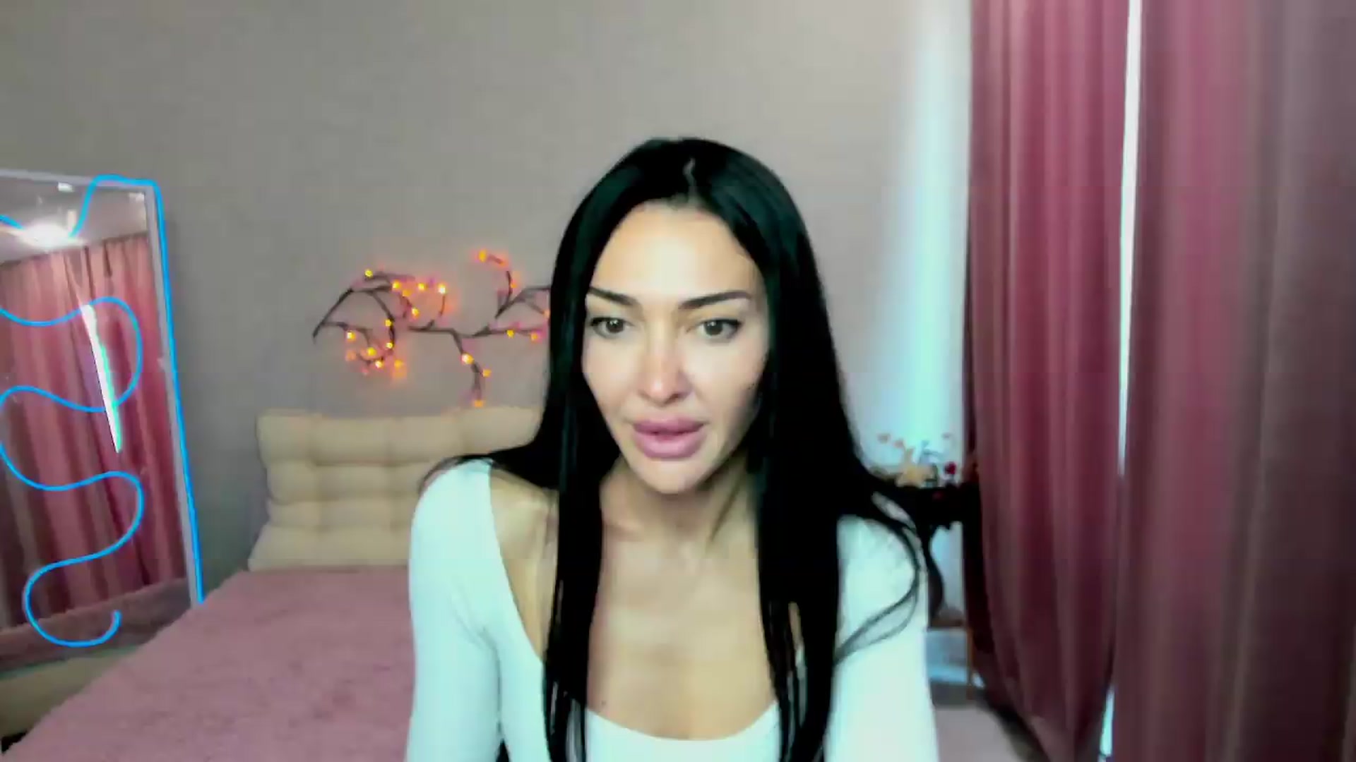 Gallery image thumbnail from Lolla_FoxX's myfreecams stream on, 08/15/2026, 08:31 image 3 of 20
