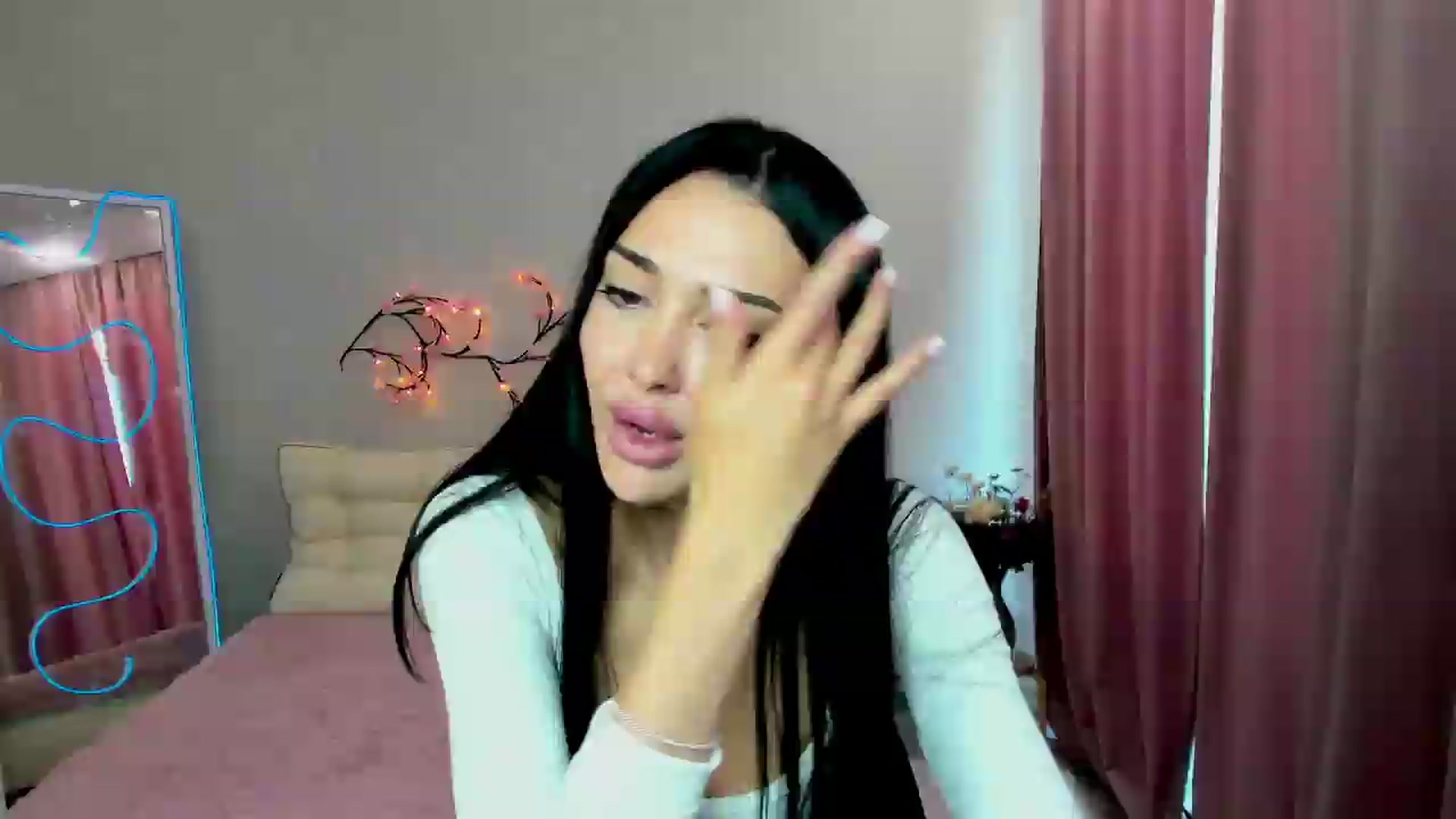 Gallery image thumbnail from Lolla_FoxX's myfreecams stream on, 08/15/2026, 08:31 image 5 of 20