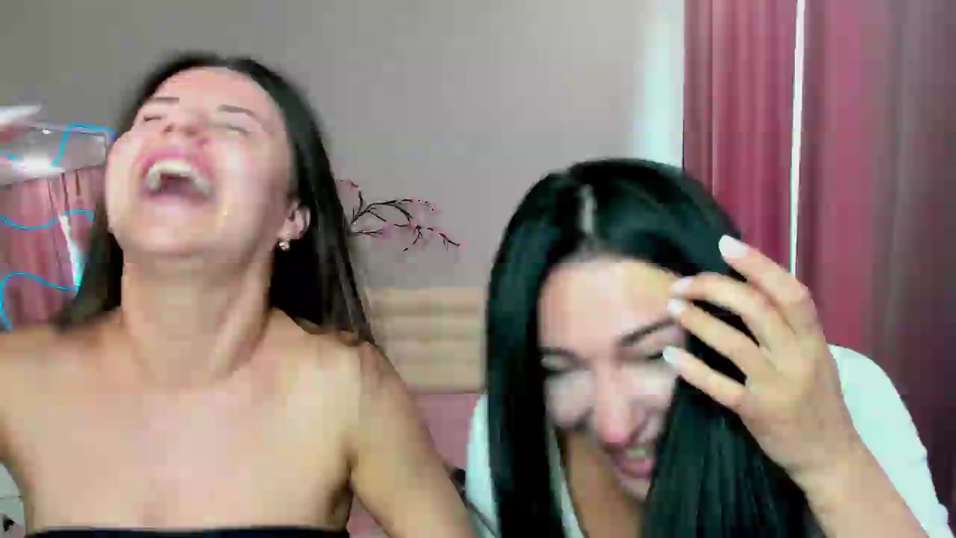 Gallery image thumbnail from Lolla_FoxX's myfreecams stream on, 08/15/2026, 10:37 image 14 of 20