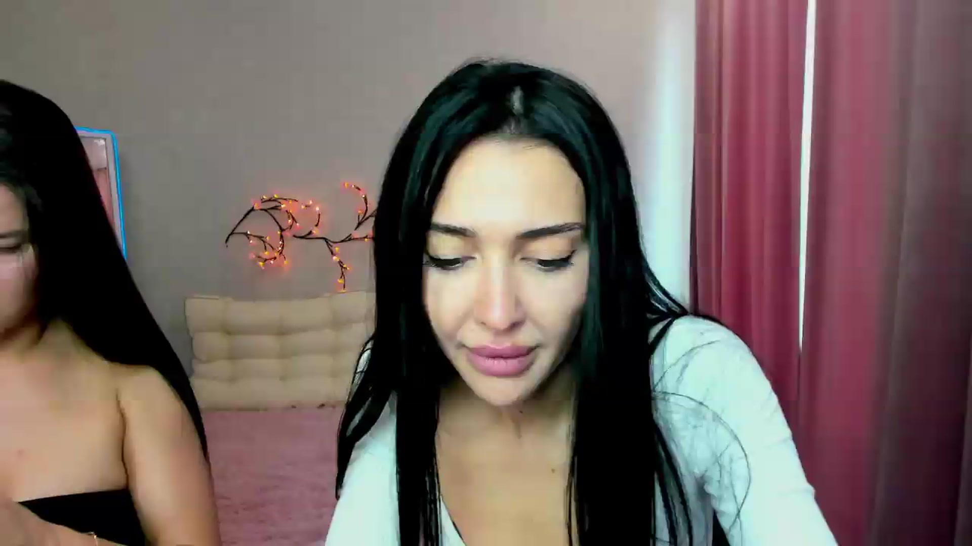 Gallery image thumbnail from Lolla_FoxX's myfreecams stream on, 08/15/2026, 10:37 image 16 of 20