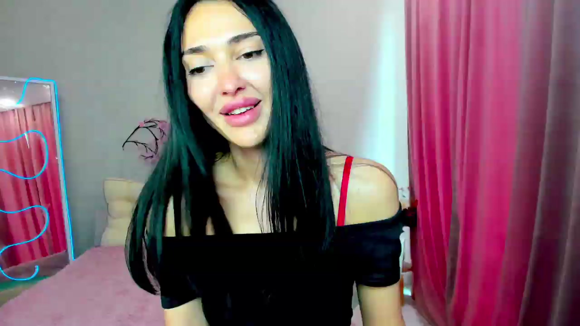 Gallery image thumbnail from Lolla_FoxX's myfreecams stream on, 08/16/2026, 10:48 image 18 of 20