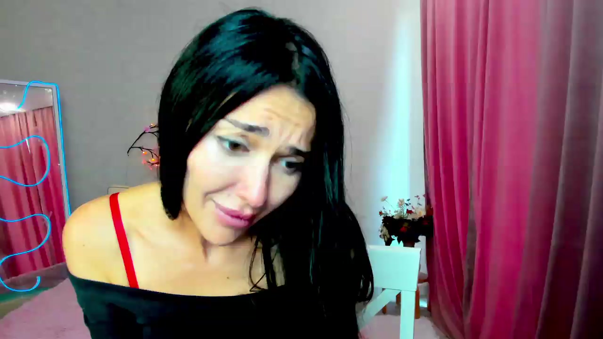 Gallery image thumbnail from Lolla_FoxX's myfreecams stream on, 08/16/2026, 10:48 image 12 of 20