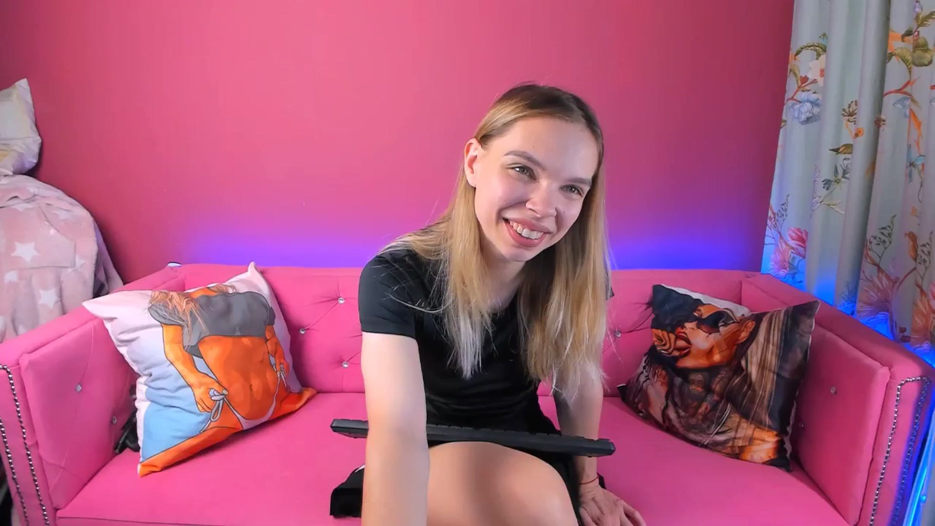 Gallery image thumbnail from Lolly_Goddess's myfreecams stream on, 05/26/2024, 12:24 image 9 of 20