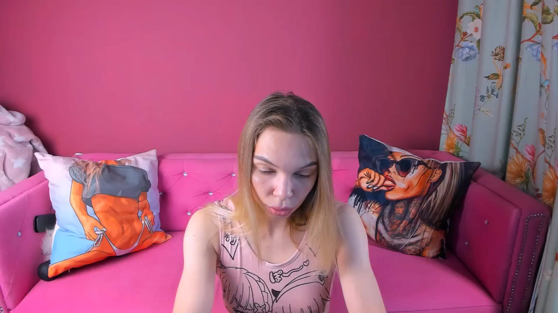 Gallery image thumbnail from Lolly_Goddess's myfreecams stream on, 06/05/2024, 10:15 image 8 of 20