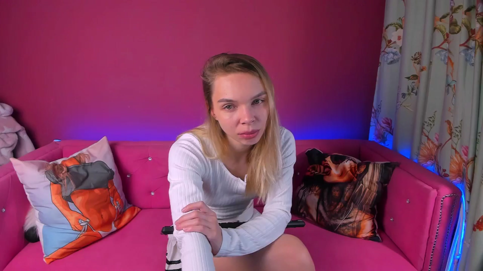 Gallery image thumbnail from Lolly_Goddess's myfreecams stream on, 06/09/2024, 12:09 image 7 of 20