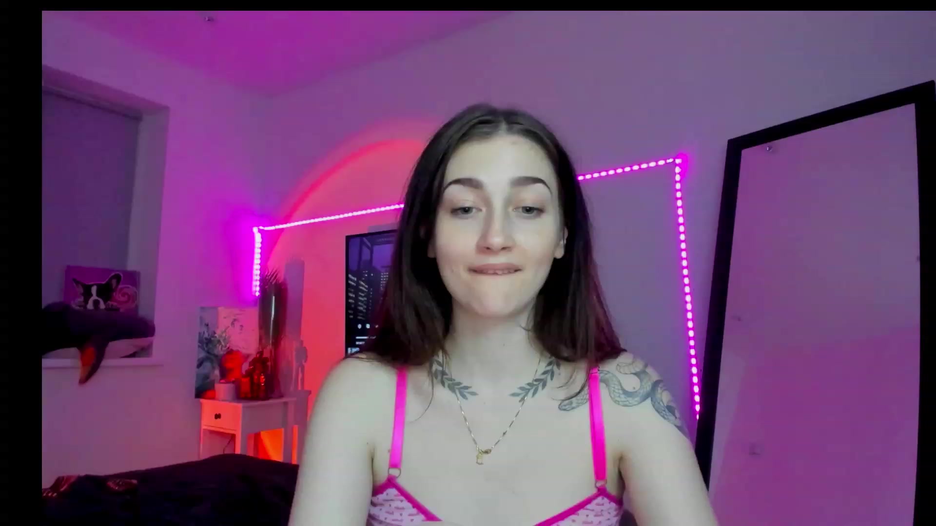 Gallery image thumbnail from Lolly__Pop__'s myfreecams stream on, 09/08/2023, 23:37 image 3 of 20