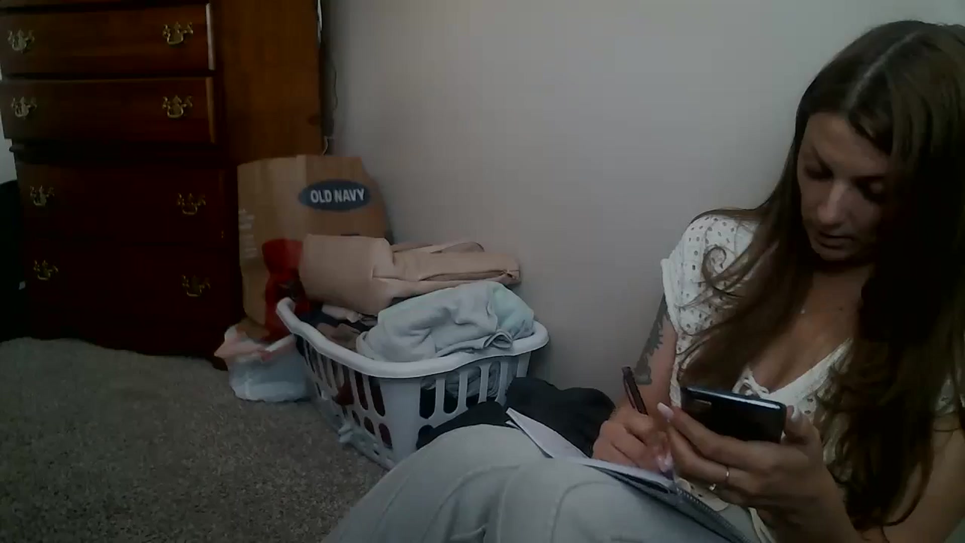 Gallery image thumbnail from Lolokitty33's myfreecams stream on, 01/10/2026, 18:35 image 15 of 20