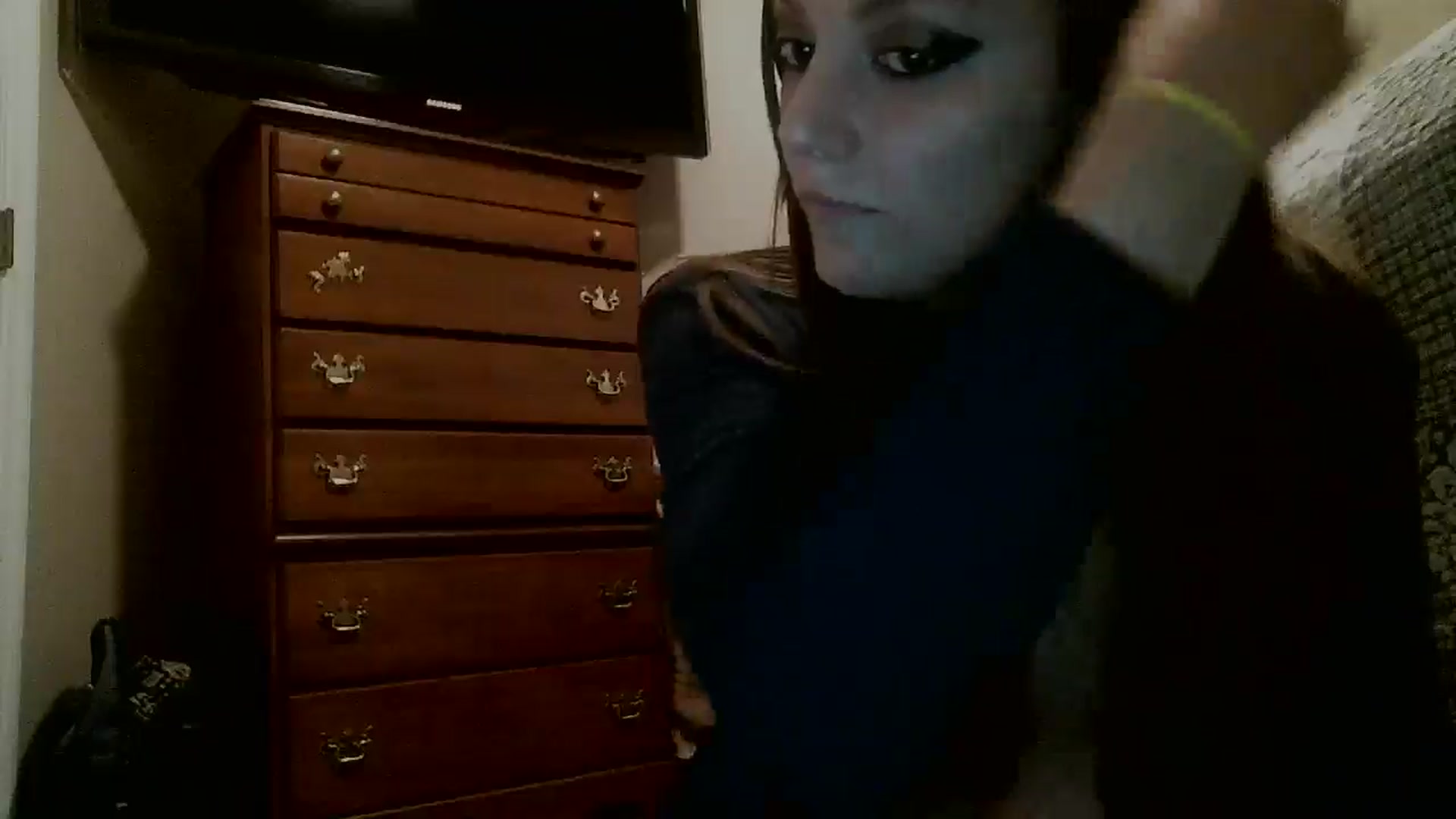 Gallery image thumbnail from Lolokitty33's myfreecams stream on, 01/12/2026, 11:12 image 17 of 20